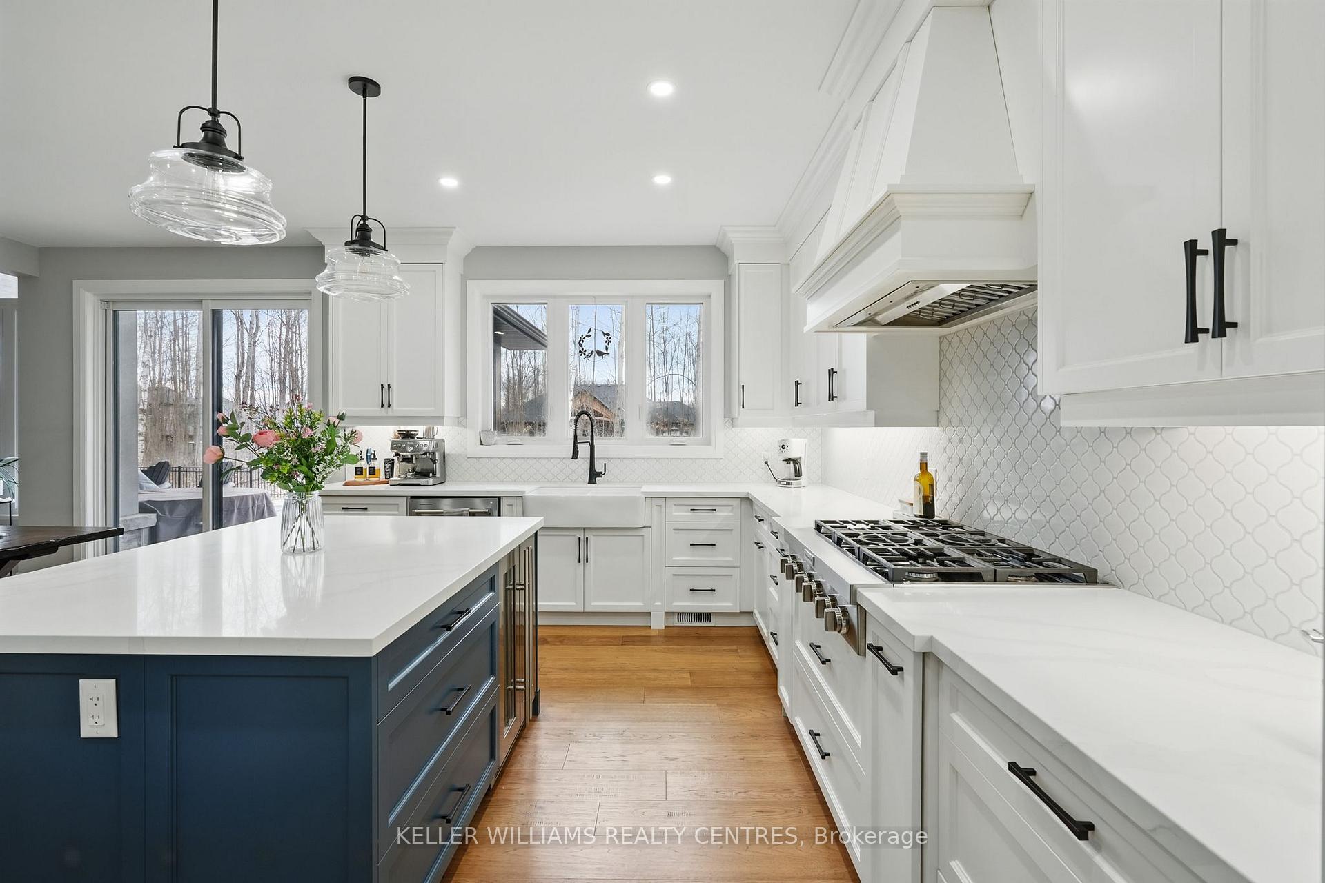 Photo 23 of 17 Walter James Parkway E, Springwater, Snow Valley — HOMEH