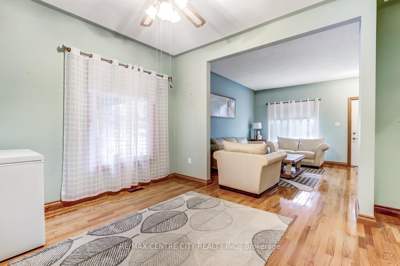 Photo 6 of 45 Mary Street E, St. Thomas — HOMEH