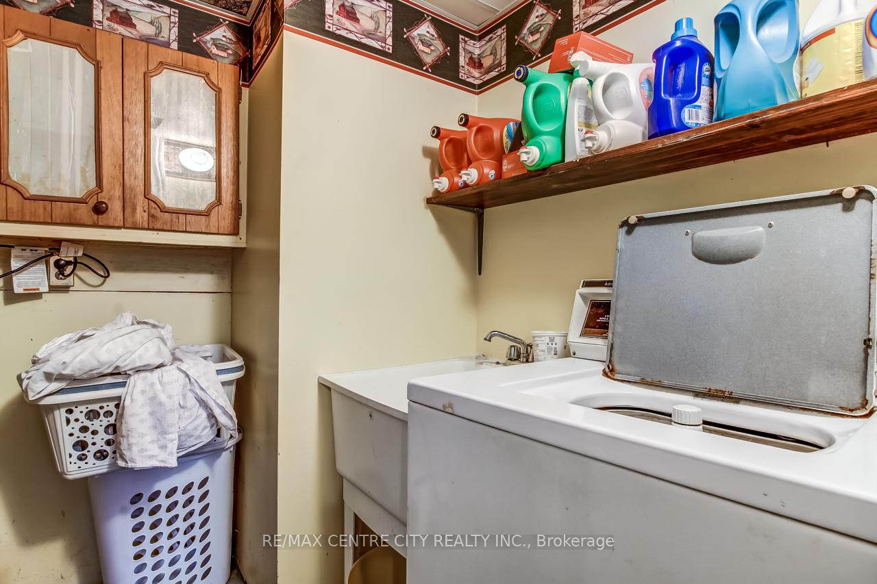 Photo 19 of 45 Mary Street E, St. Thomas — HOMEH