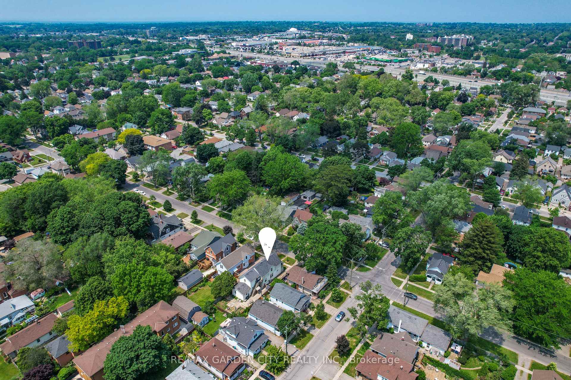 Photo 20 of 218 Russell Avenue S, St. Catharines, Downtown — HOMEH
