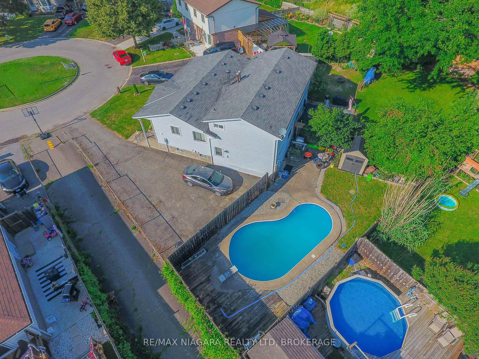 Photo 22 of 30 Garfield Lane, St. Catharines, Haig — HOMEH