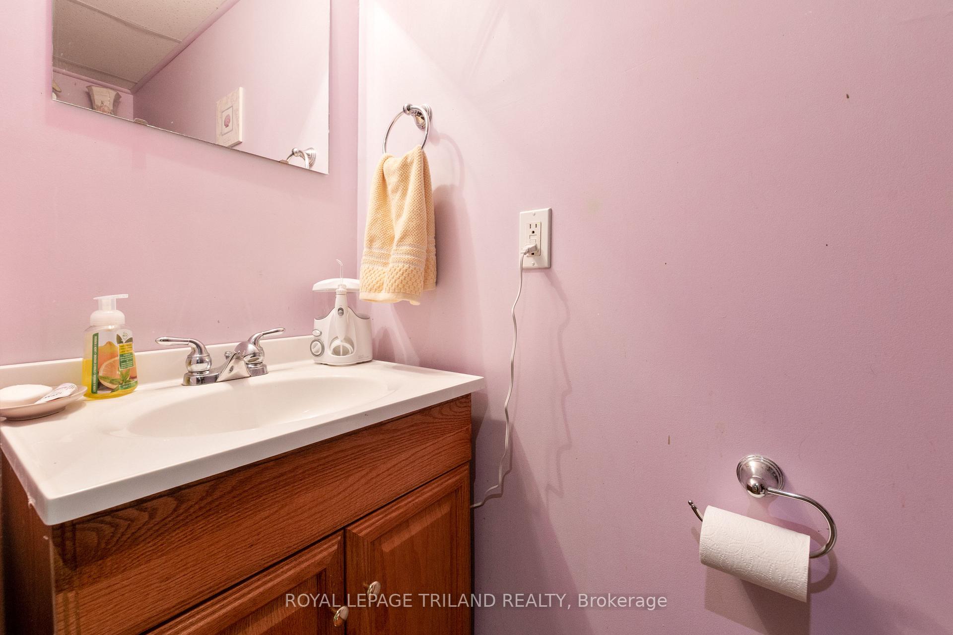 Photo 33 of 11 Gregory Place, St. Thomas — HOMEH
