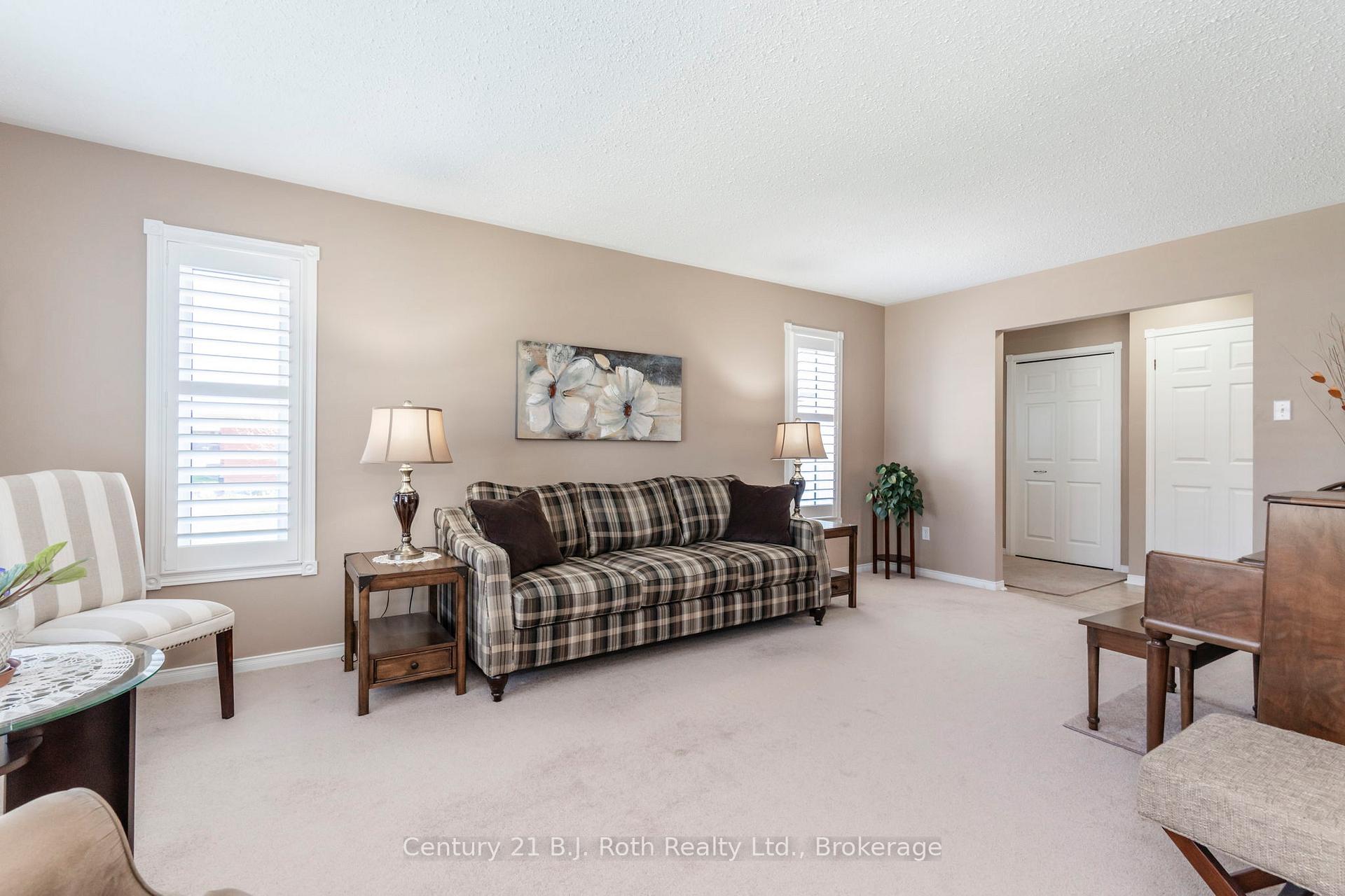Photo 14 of 13 Archer Crescent, Springwater, Elmvale — HOMEH