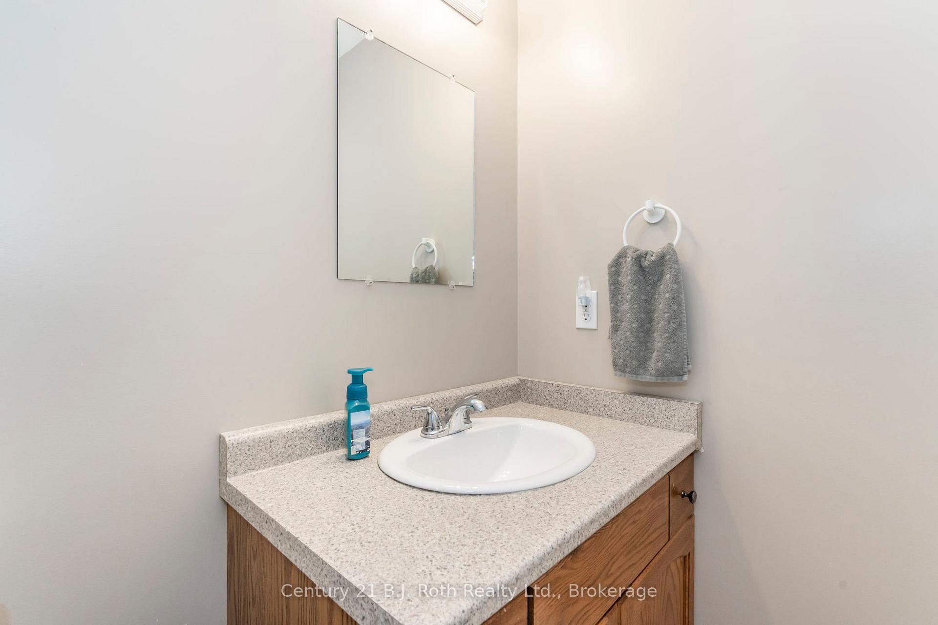 Photo 19 of 13 Archer Crescent, Springwater, Elmvale — HOMEH