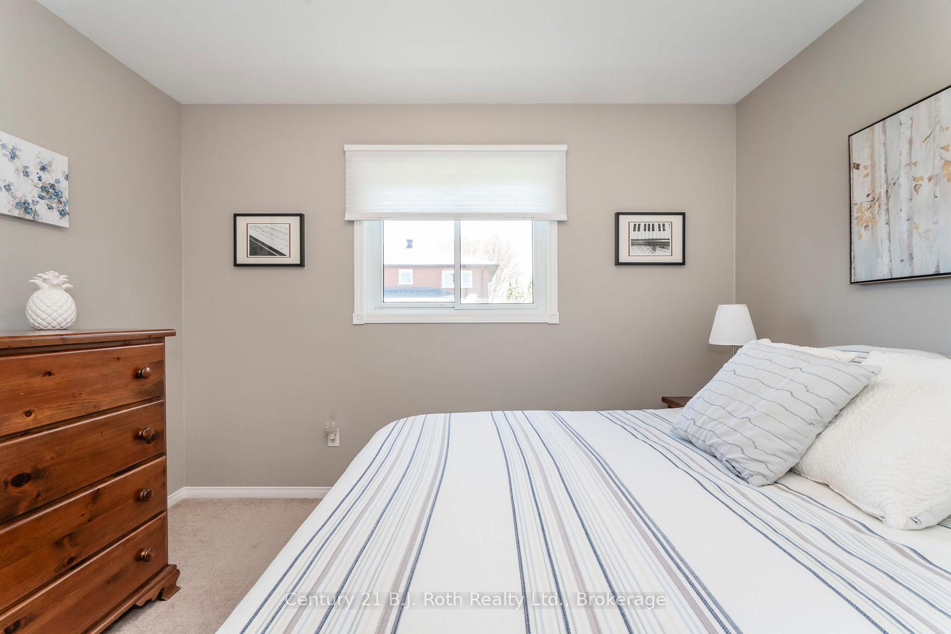 Photo 21 of 13 Archer Crescent, Springwater, Elmvale — HOMEH