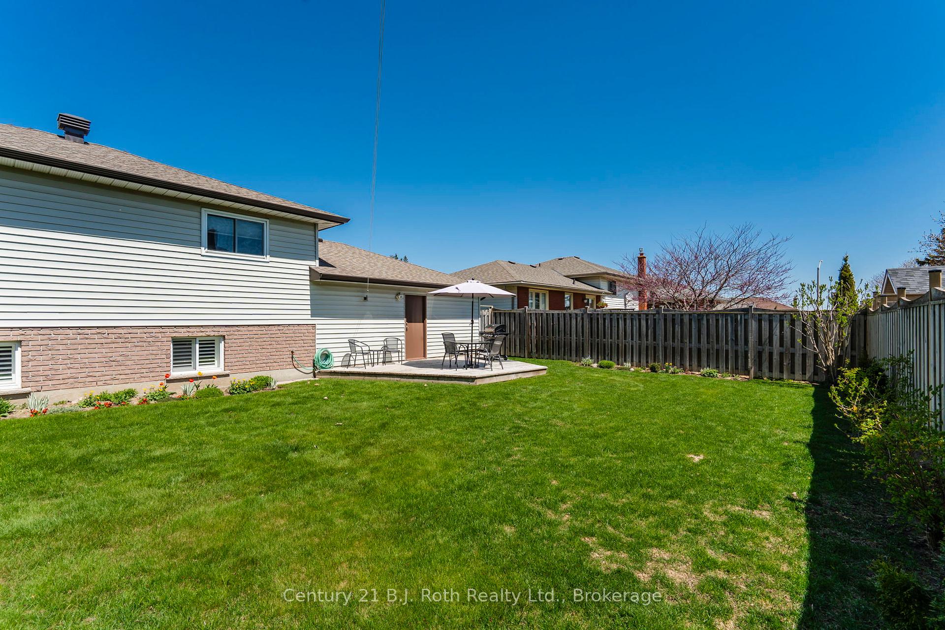 Photo 35 of 13 Archer Crescent, Springwater, Elmvale — HOMEH