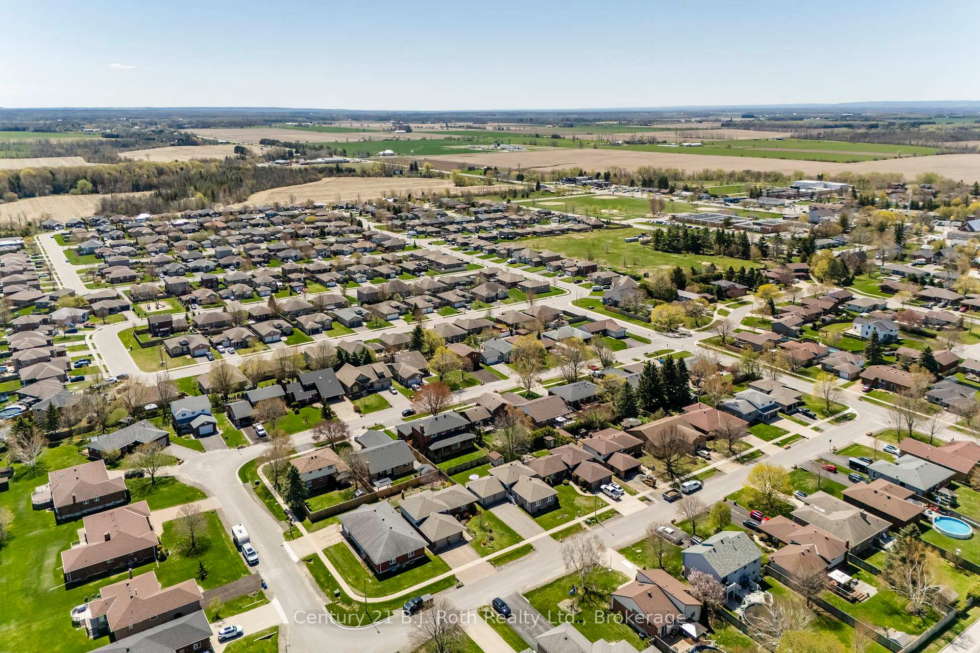 Photo 40 of 13 Archer Crescent, Springwater, Elmvale — HOMEH