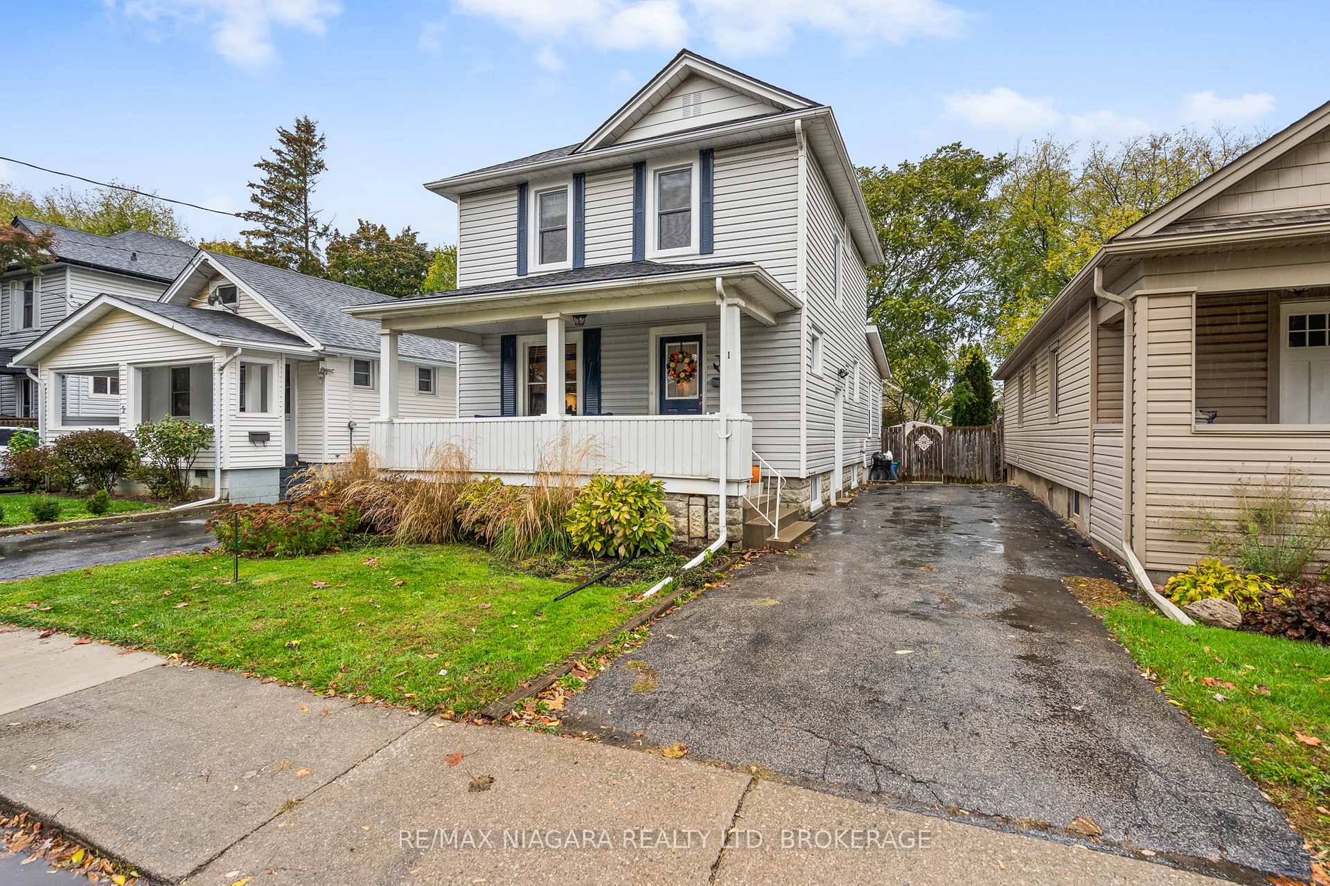 Front of 11 Linwood Street