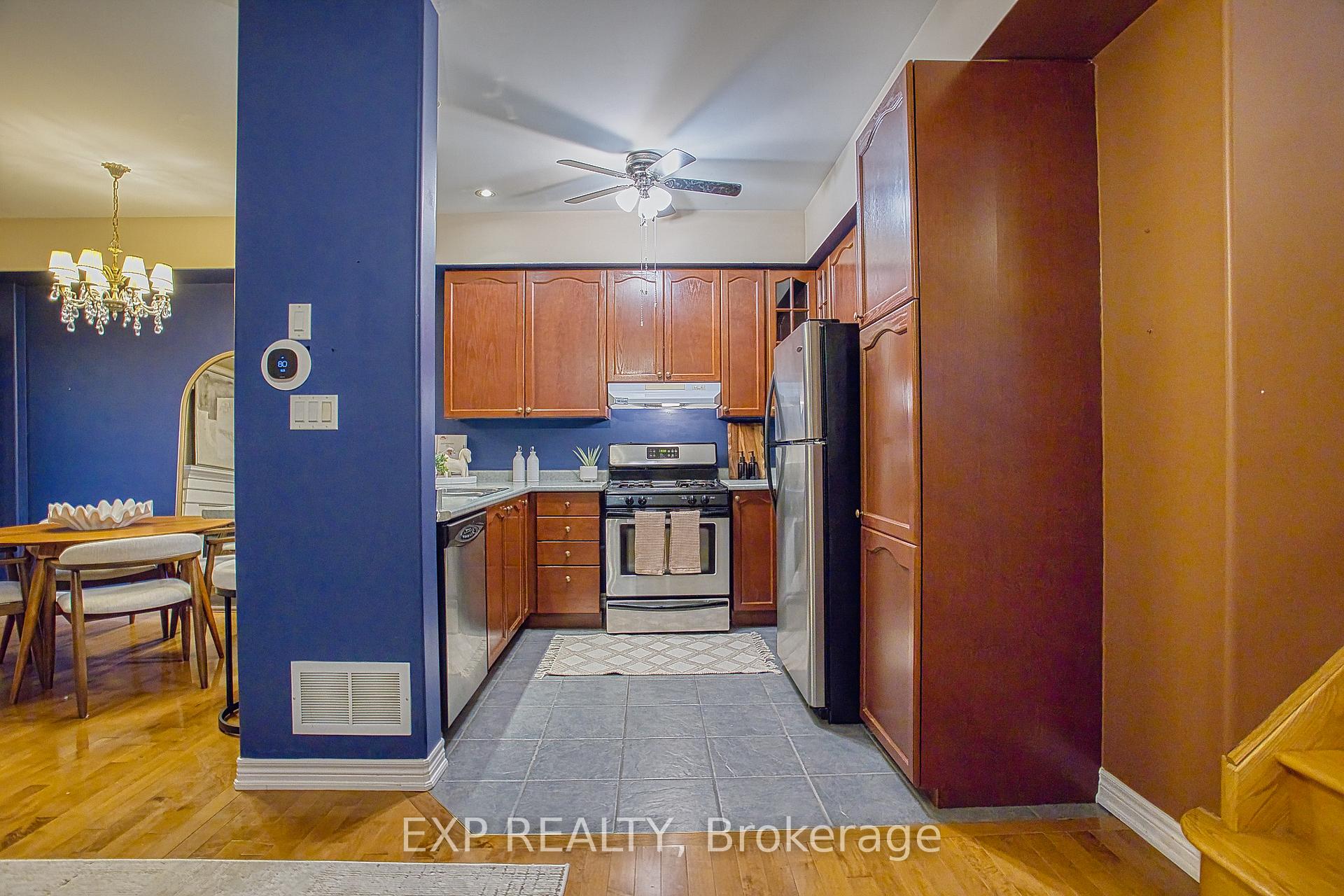 Photo 10 of 15 Chloe Street, St. Catharines, E. Chester — HOMEH