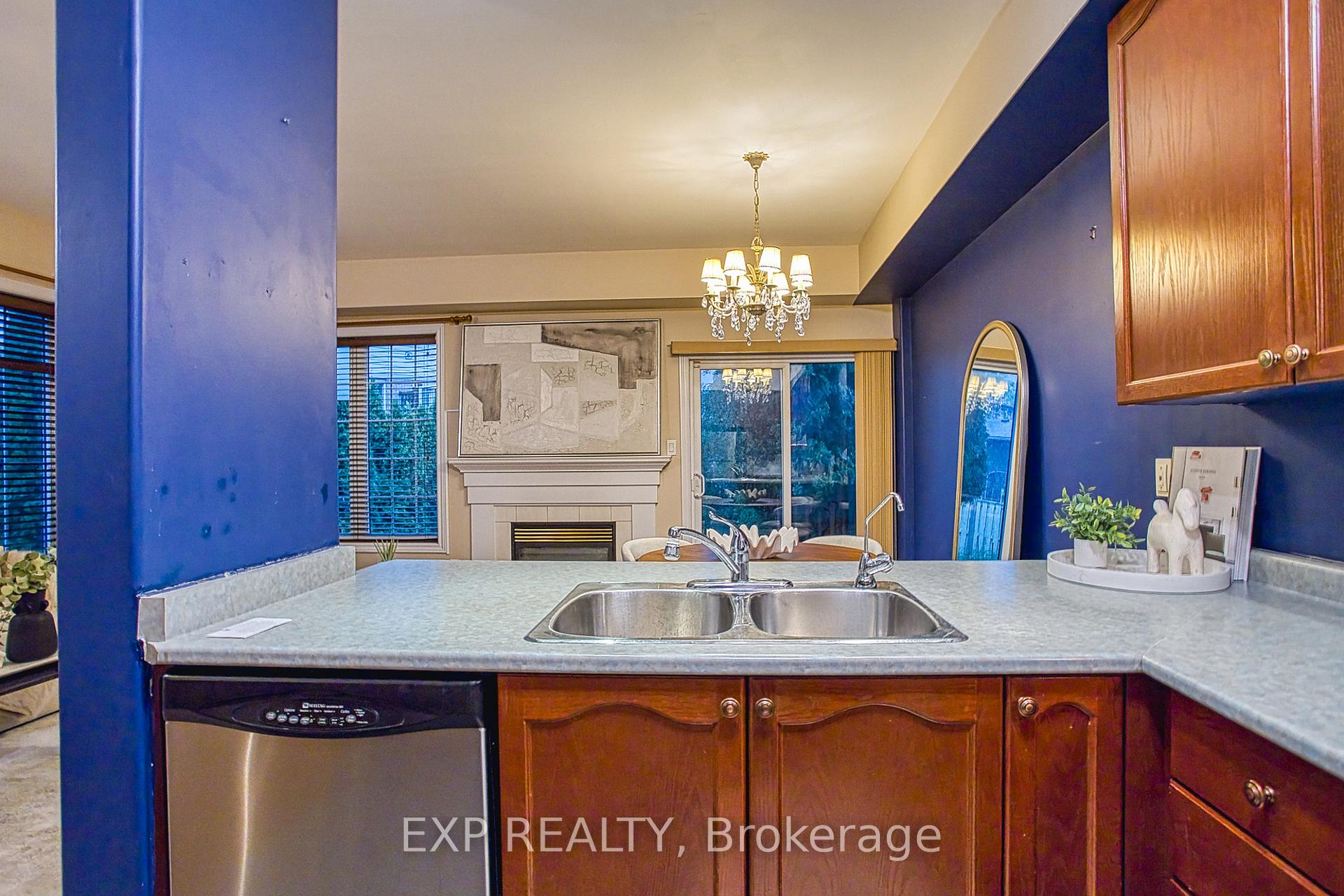 Photo 13 of 15 Chloe Street, St. Catharines, E. Chester — HOMEH