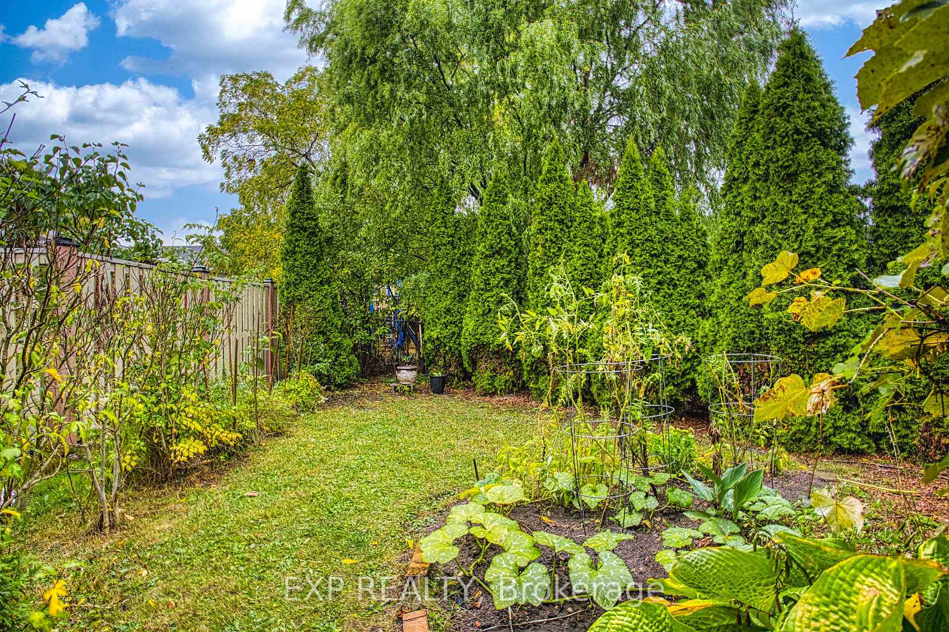 Photo 32 of 15 Chloe Street, St. Catharines, E. Chester — HOMEH