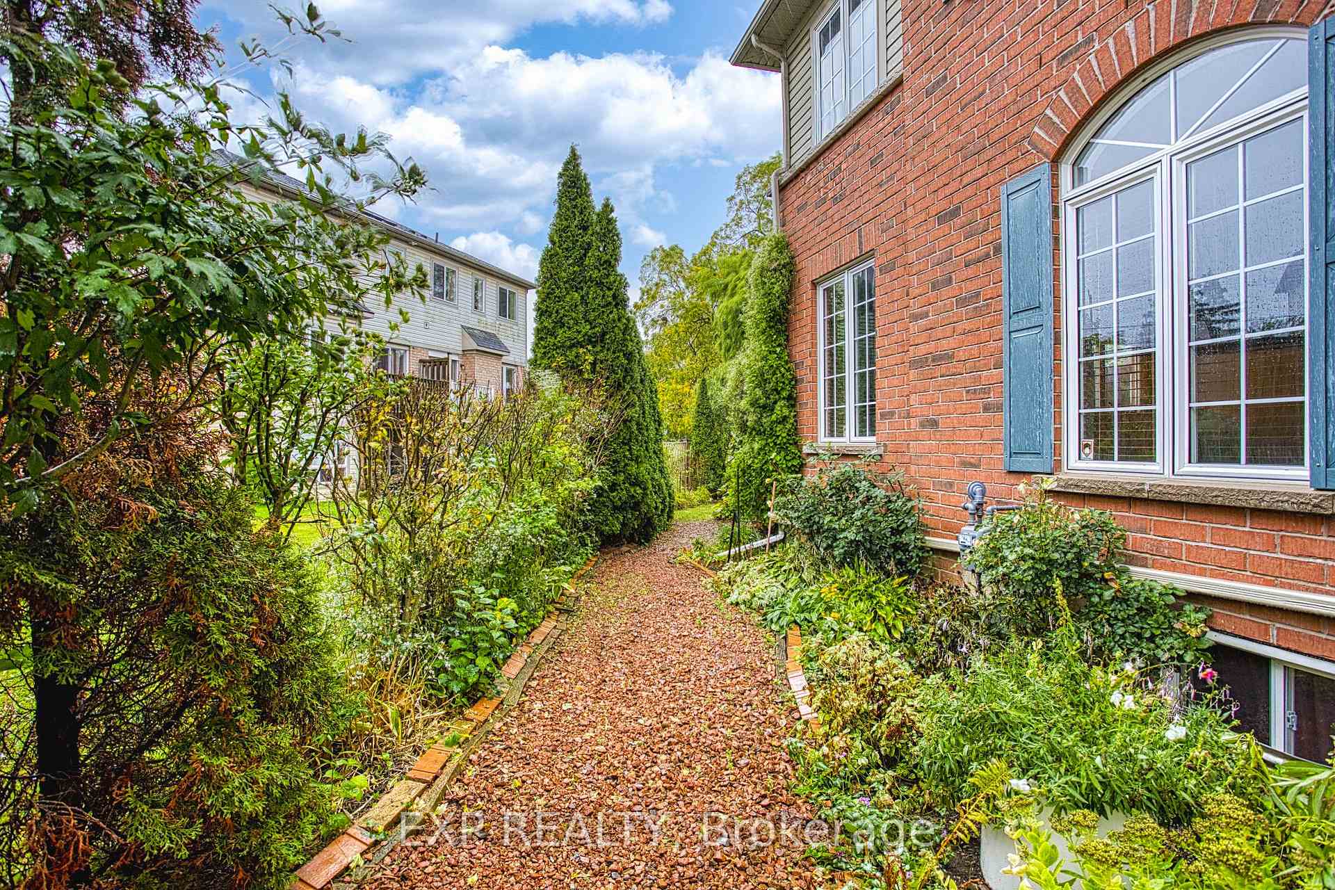 Photo 35 of 15 Chloe Street, St. Catharines, E. Chester — HOMEH