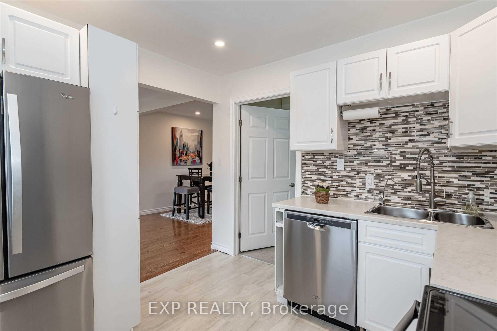 Photo 3 of Unit 2A Willcher, 237 Lakeshore Road, St. Catharines, Lakeshore — HOMEH