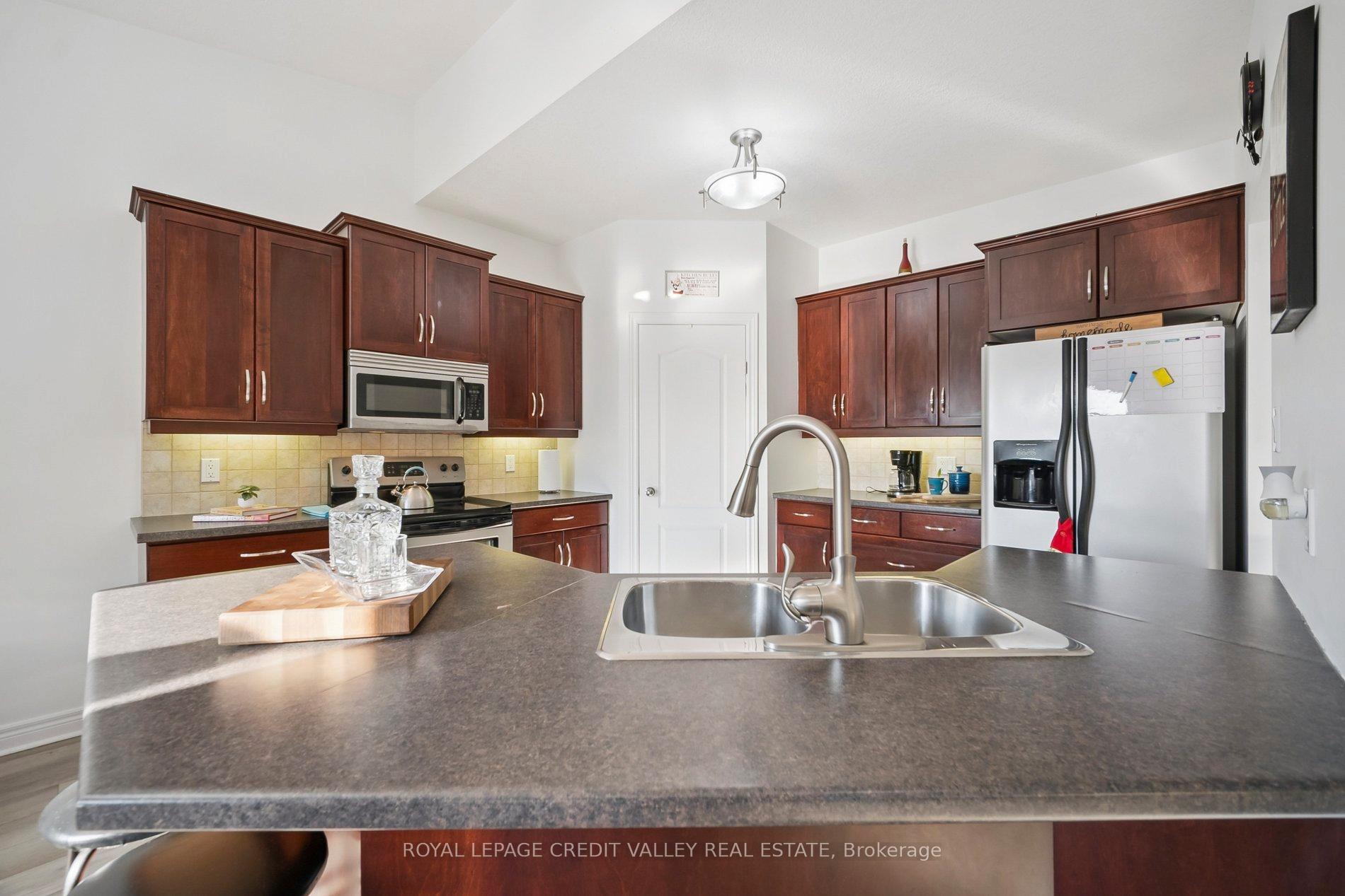 Photo 14 of 9 Peach Tree Boulevard, St. Thomas — HOMEH