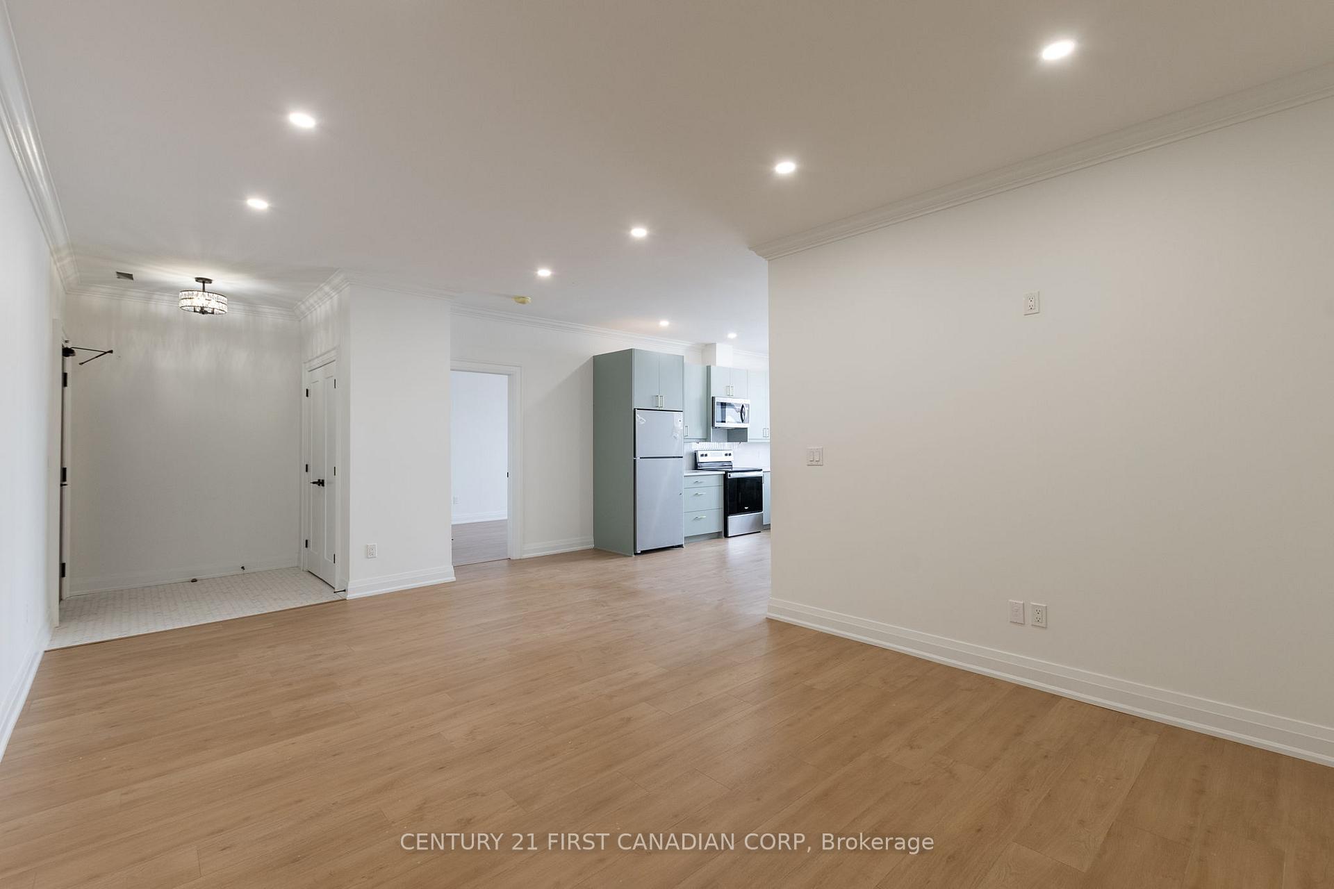 Photo 3 of Unit 15, 16 hincks Street, St. Thomas — HOMEH