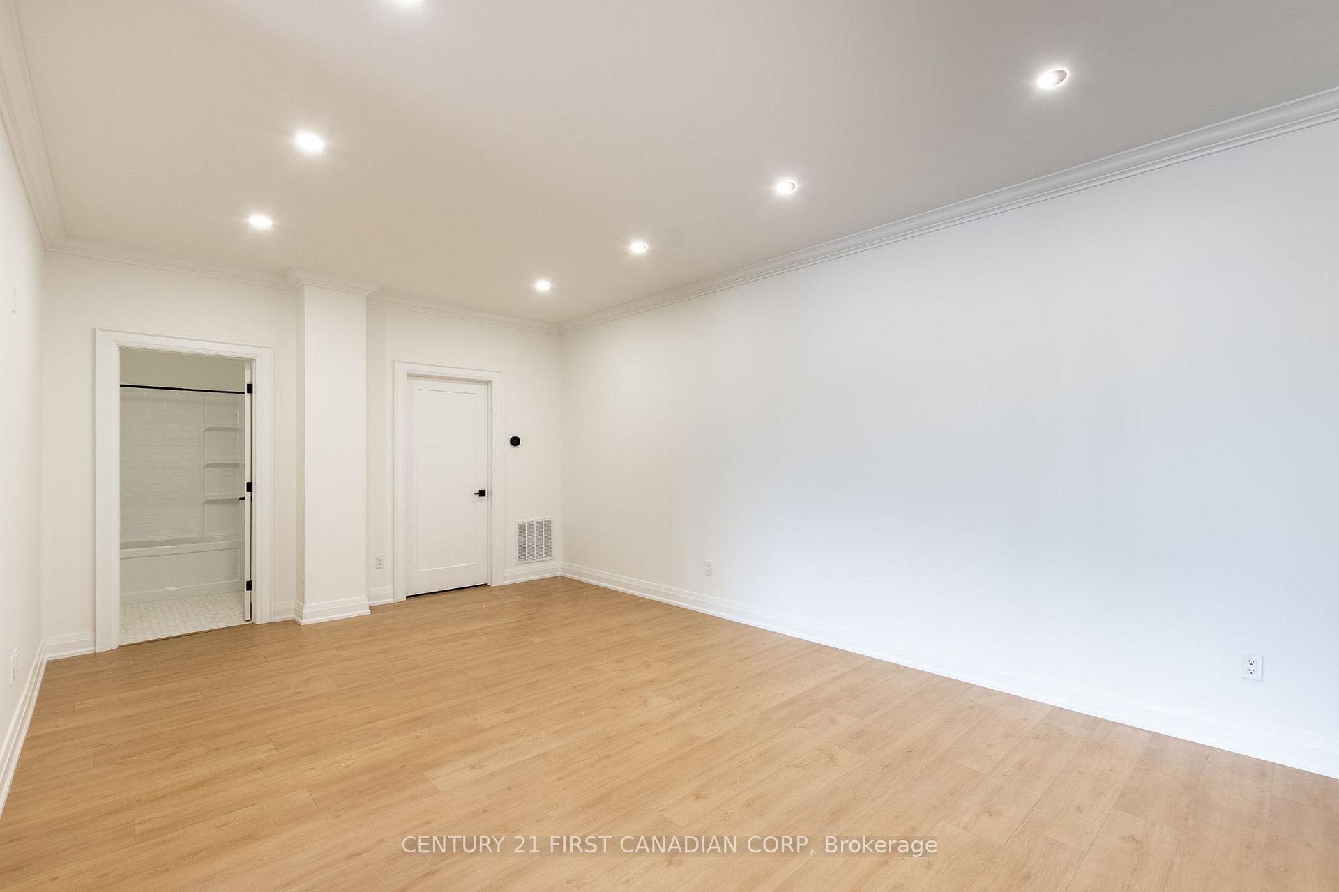 Photo 5 of Unit 15, 16 hincks Street, St. Thomas — HOMEH