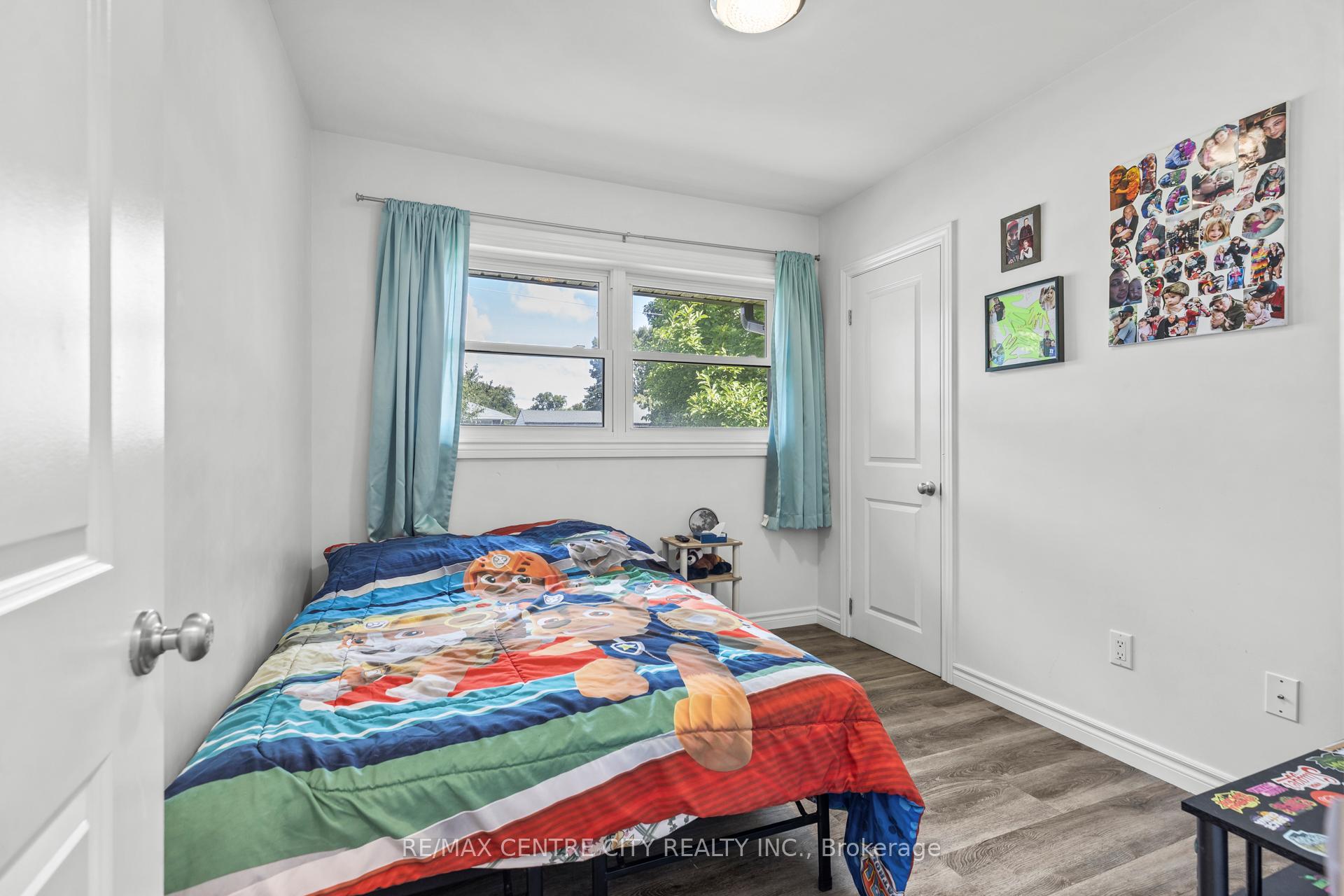 Photo 13 of 241 Forest Avenue, St. Thomas — HOMEH