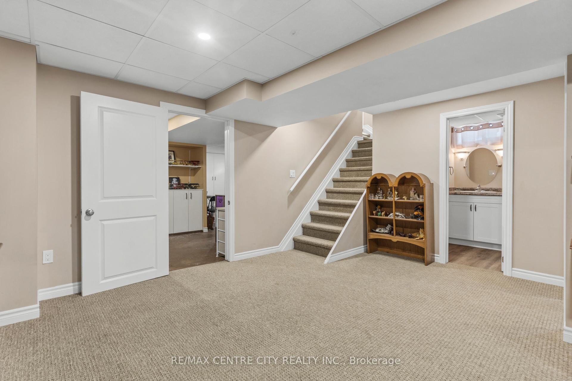 Photo 15 of 241 Forest Avenue, St. Thomas — HOMEH