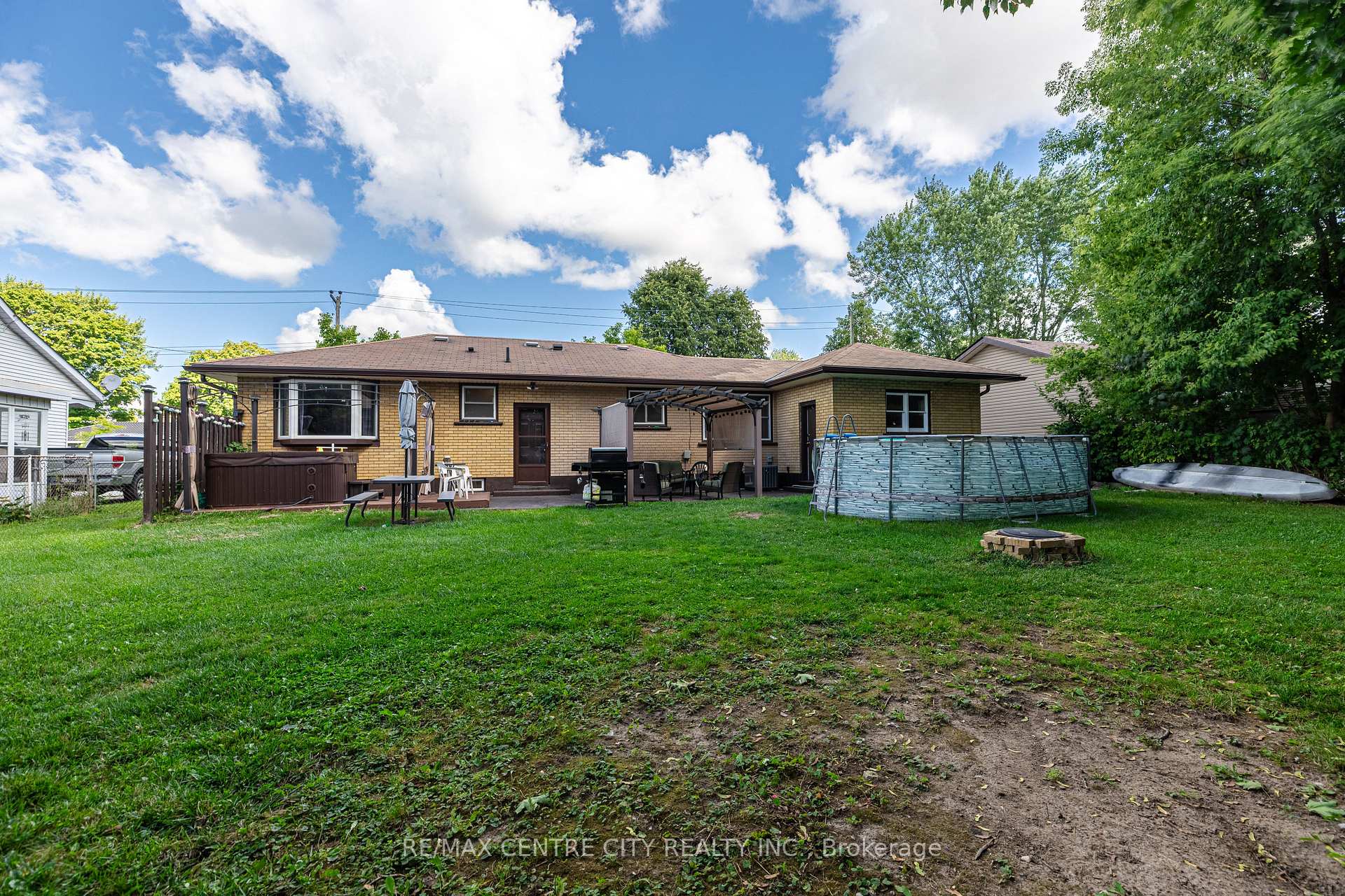 Photo 23 of 241 Forest Avenue, St. Thomas — HOMEH