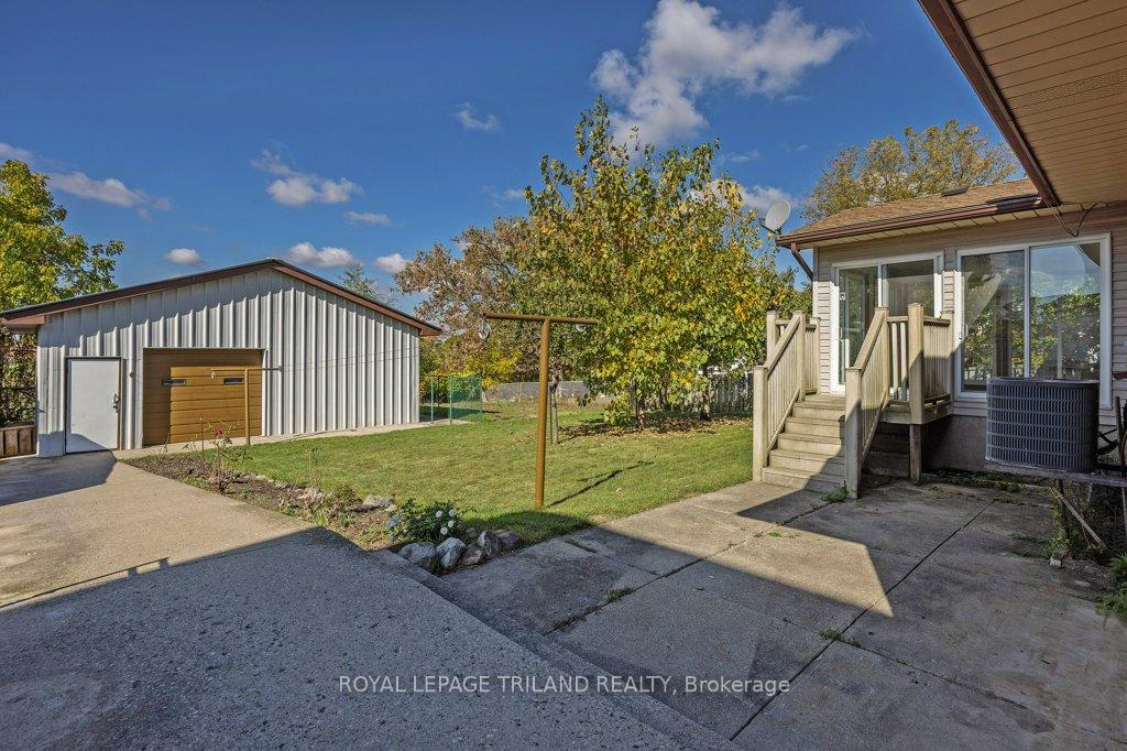 Photo 3 of 66 Park Avenue, St. Thomas — HOMEH