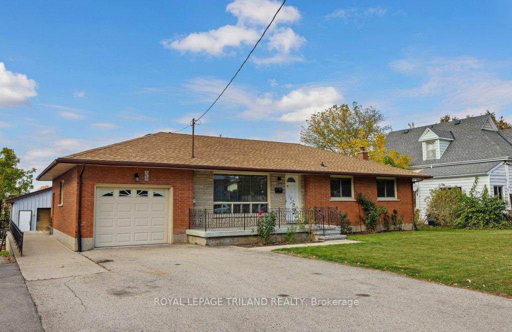 Photo 5 of 66 Park Avenue, St. Thomas — HOMEH