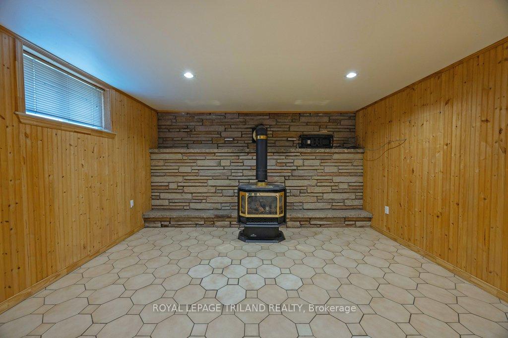 Photo 26 of 66 Park Avenue, St. Thomas — HOMEH