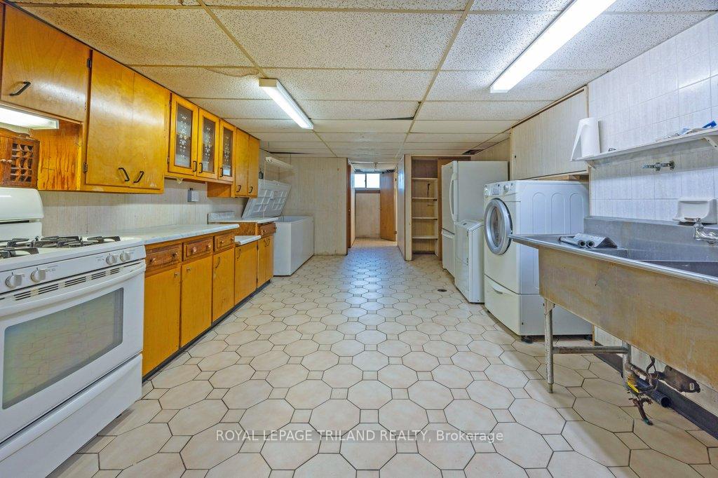 Photo 29 of 66 Park Avenue, St. Thomas — HOMEH