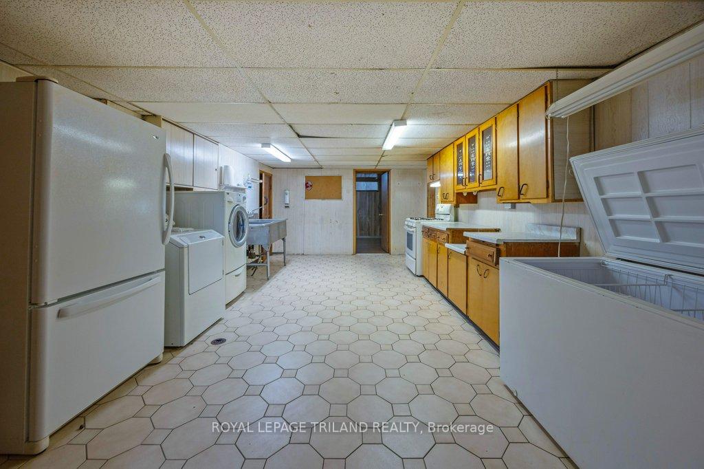 Photo 30 of 66 Park Avenue, St. Thomas — HOMEH
