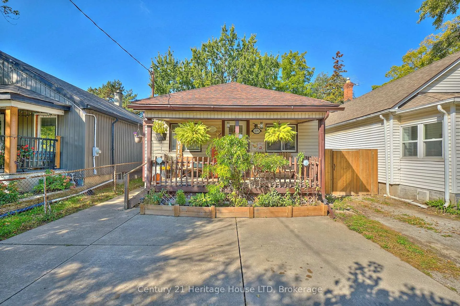 Photo 2 of 119 Page Street, St. Catharines, E. Chester — HOMEH