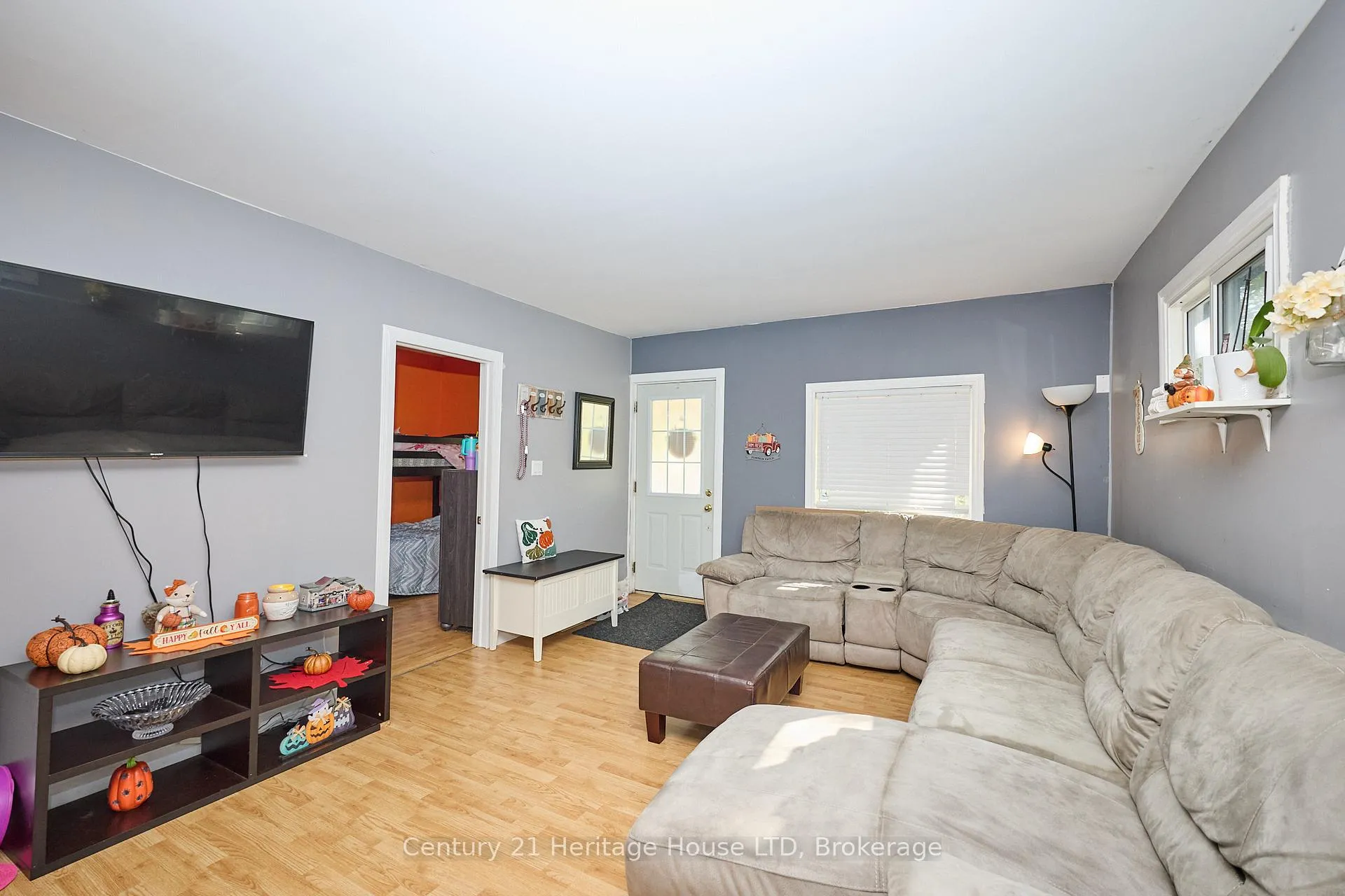 Photo 7 of 119 Page Street, St. Catharines, E. Chester — HOMEH