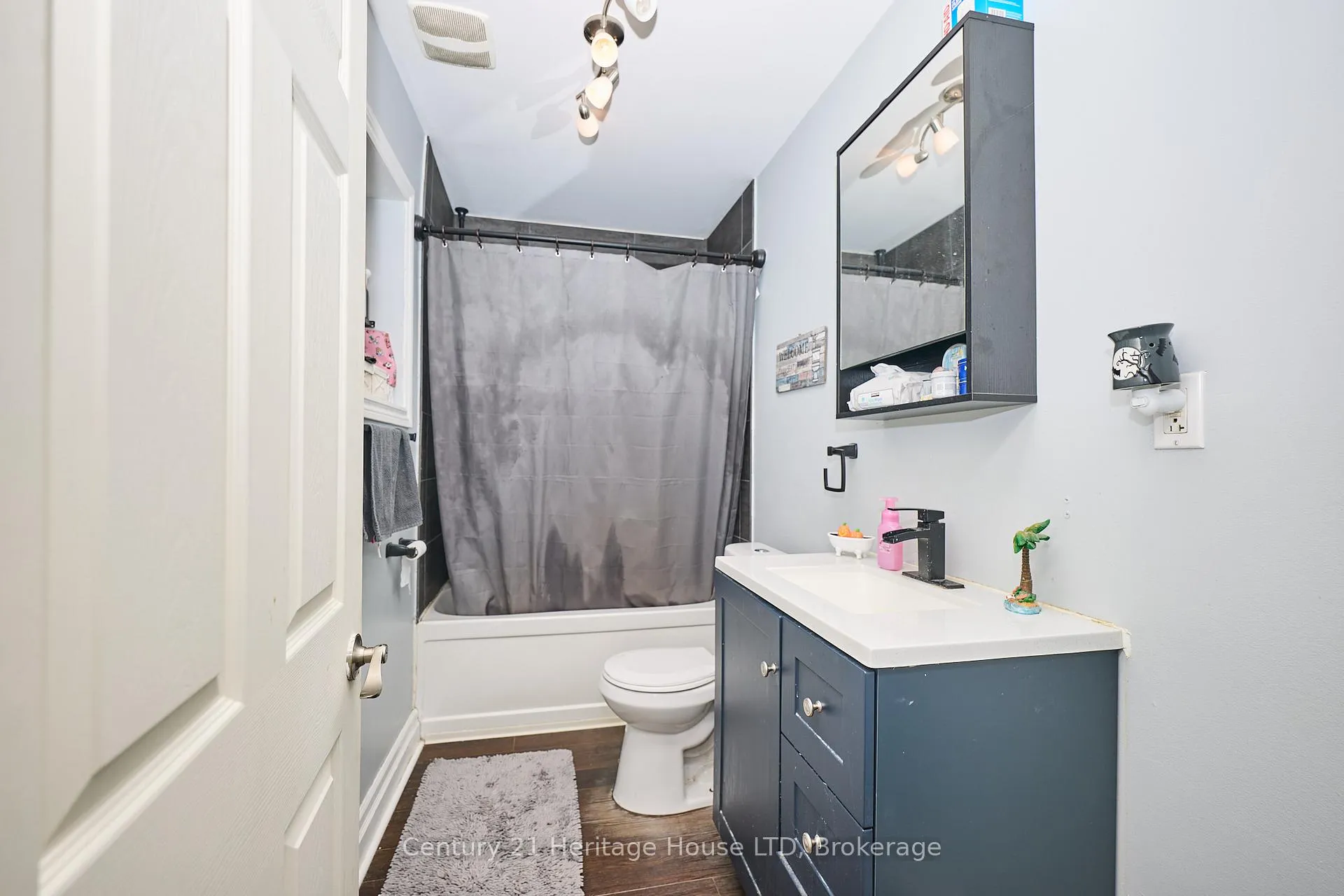 Photo 12 of 119 Page Street, St. Catharines, E. Chester — HOMEH