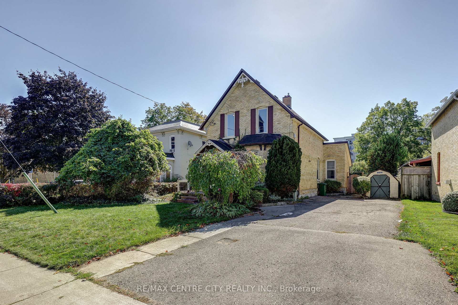 Photo 2 of 134 Wellington Street, St. Thomas — HOMEH