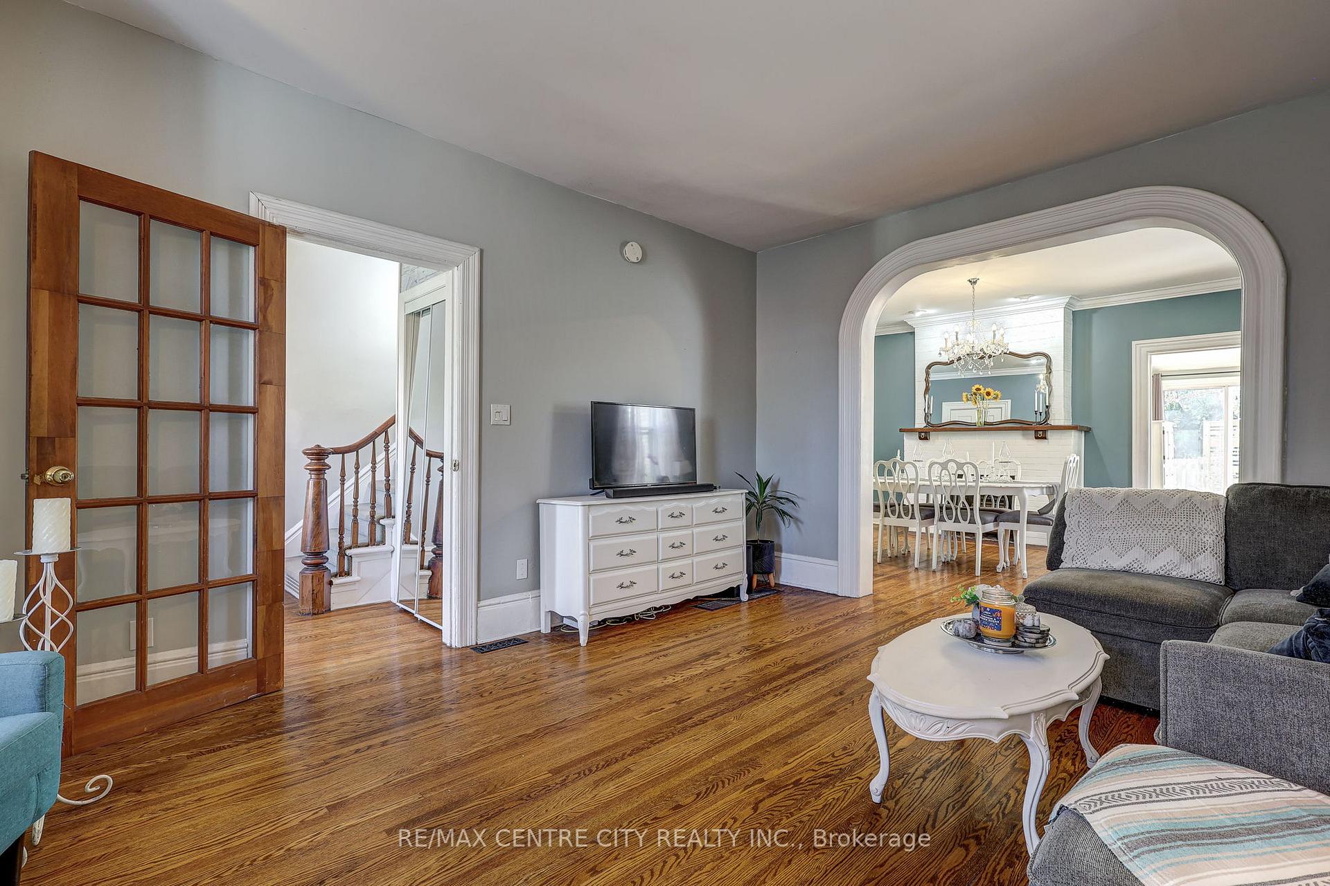 Photo 7 of 134 Wellington Street, St. Thomas — HOMEH