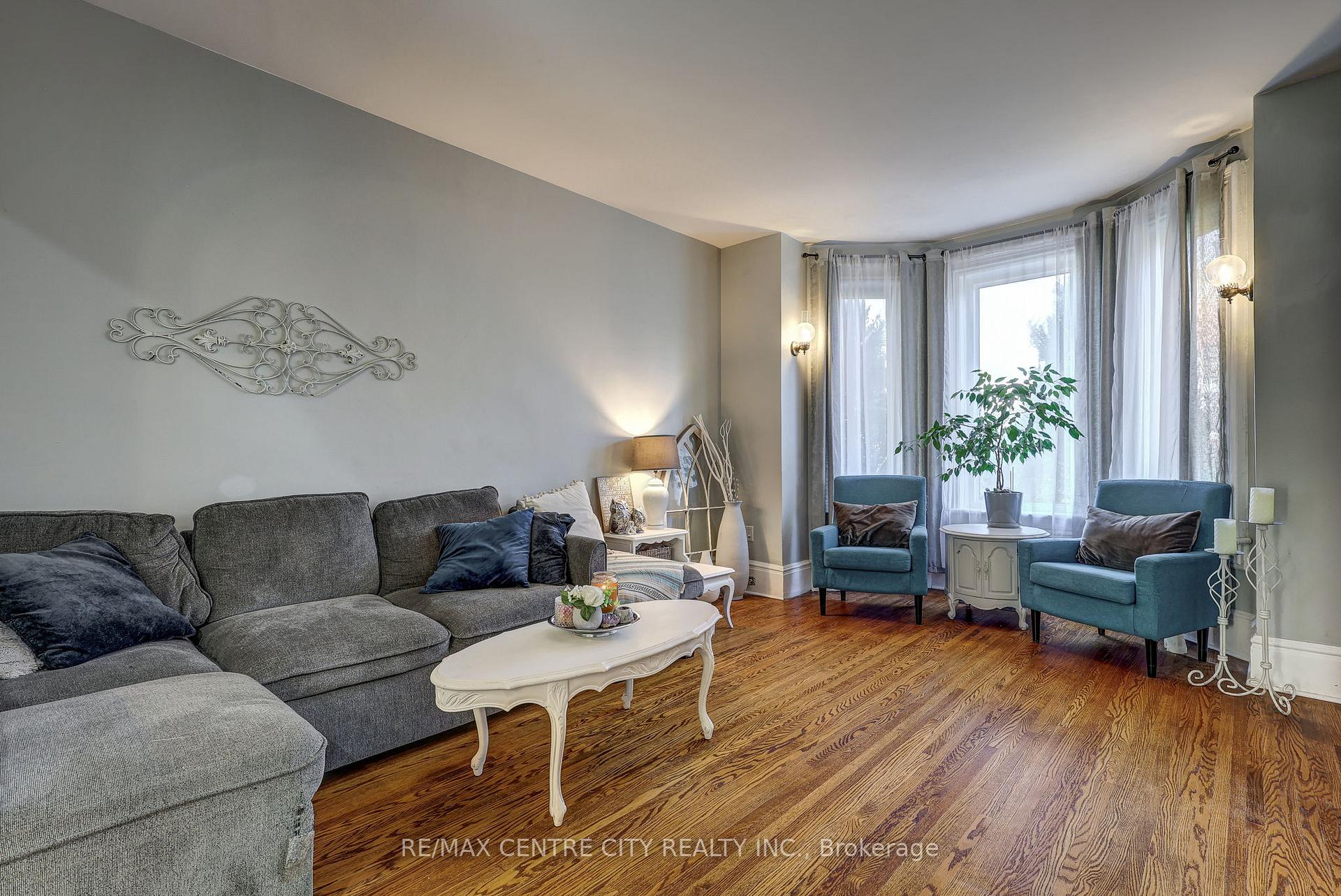 Photo 9 of 134 Wellington Street, St. Thomas — HOMEH
