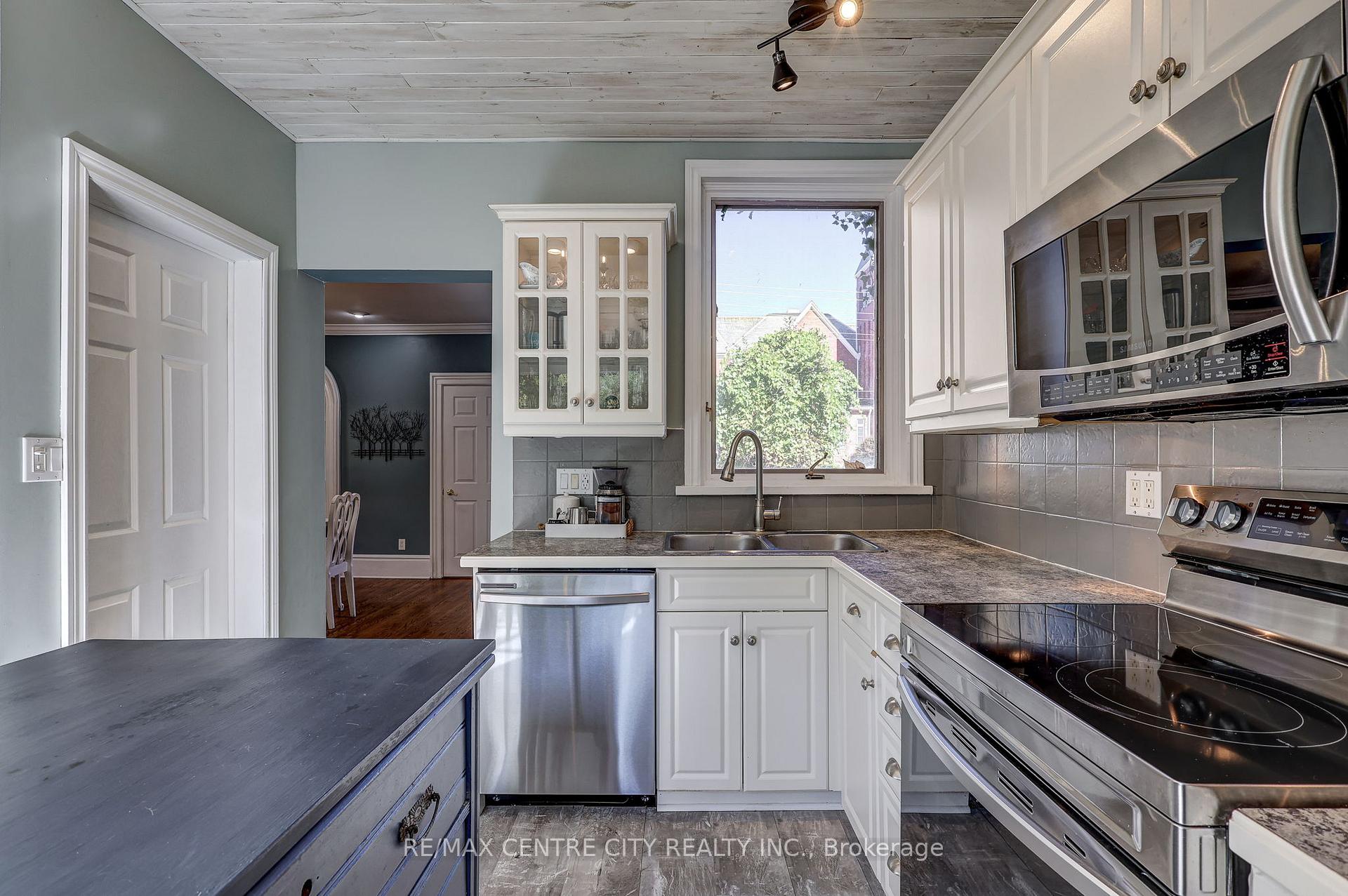 Photo 17 of 134 Wellington Street, St. Thomas — HOMEH