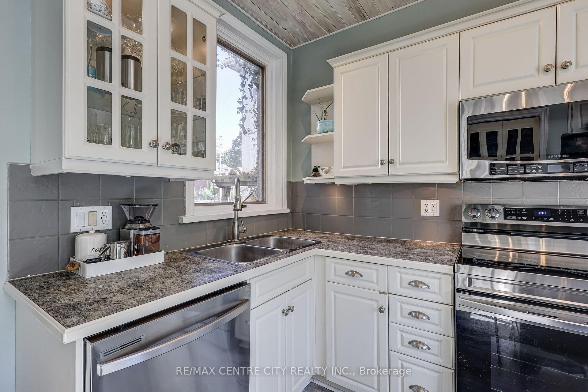 Photo 18 of 134 Wellington Street, St. Thomas — HOMEH