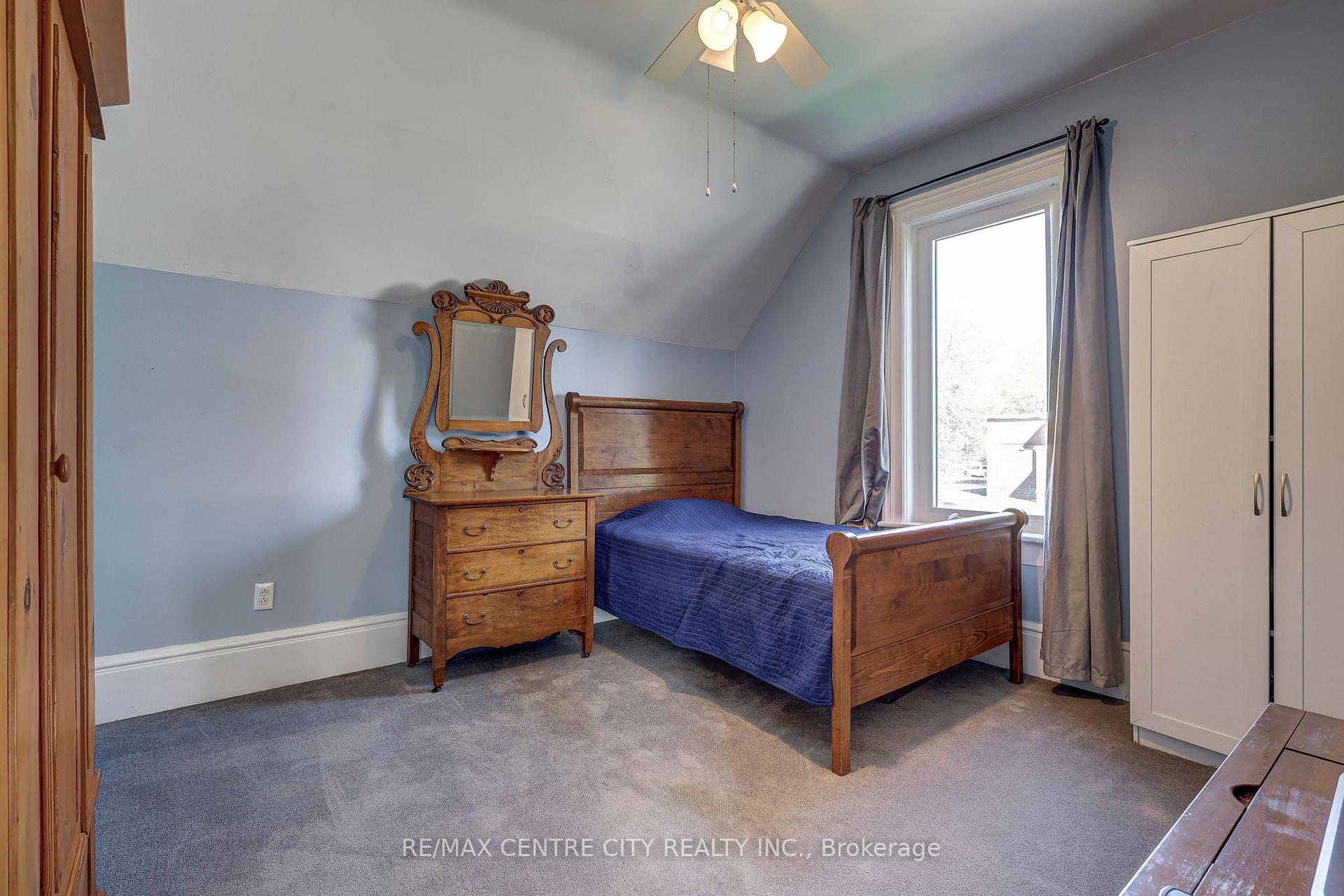 Photo 31 of 134 Wellington Street, St. Thomas — HOMEH