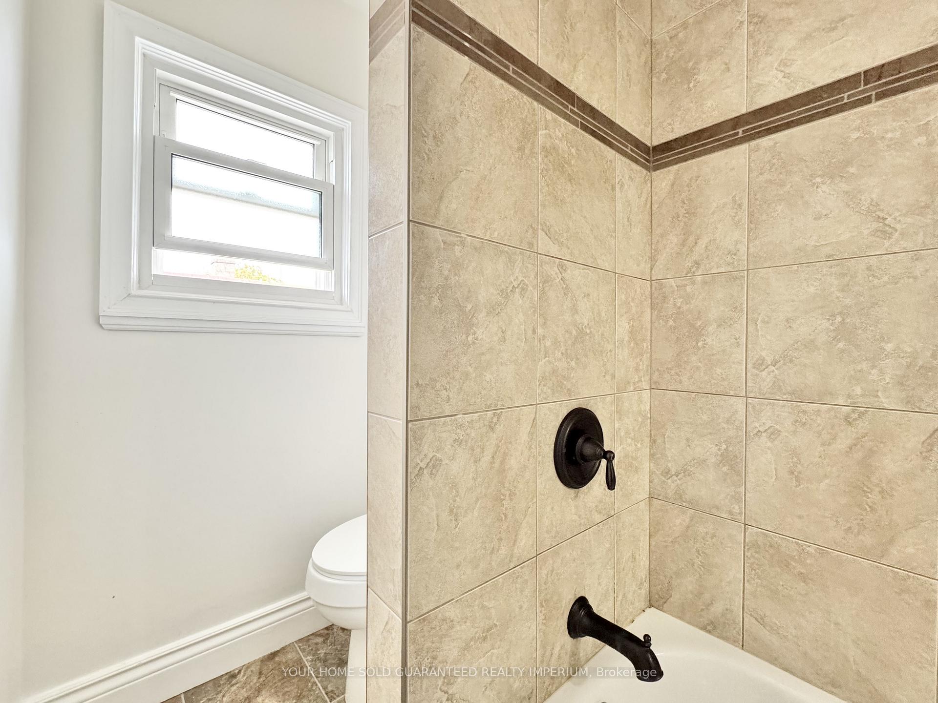 Photo 8 of Unit 4, 23 Augusta Avenue, St. Catharines, Facer — HOMEH