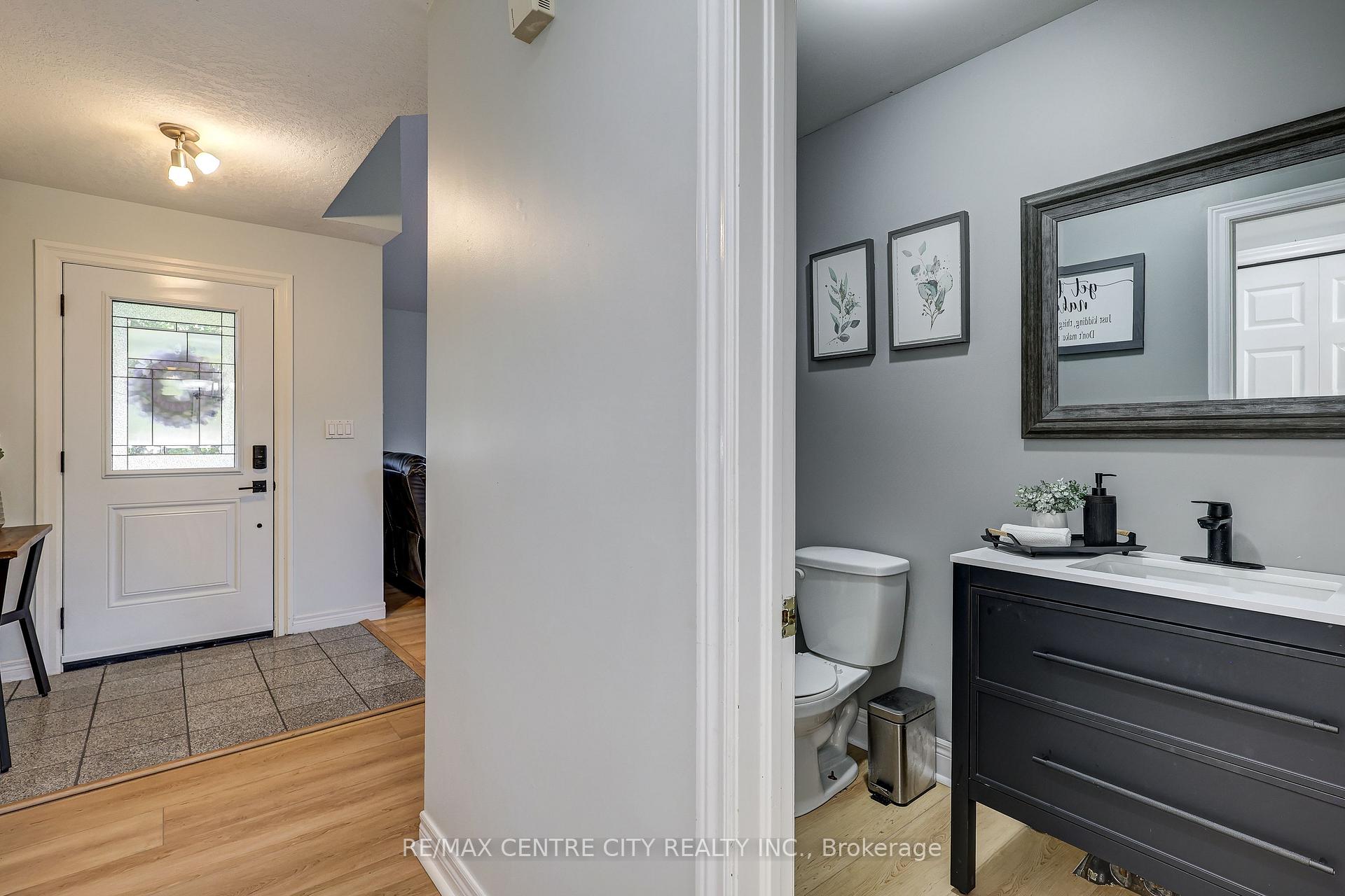 Photo 11 of 19 Lyford Court, St. Thomas — HOMEH