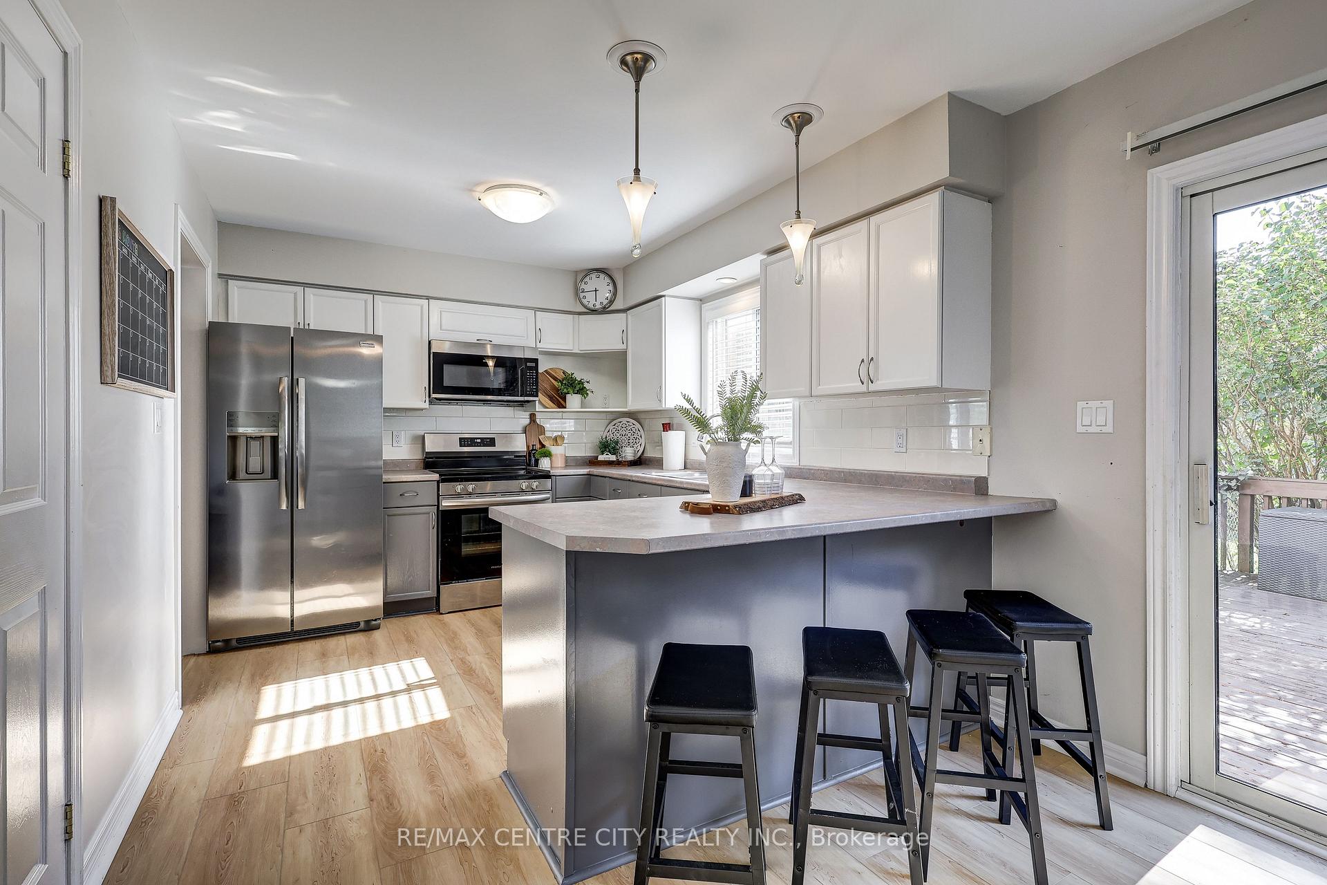 Photo 20 of 19 Lyford Court, St. Thomas — HOMEH