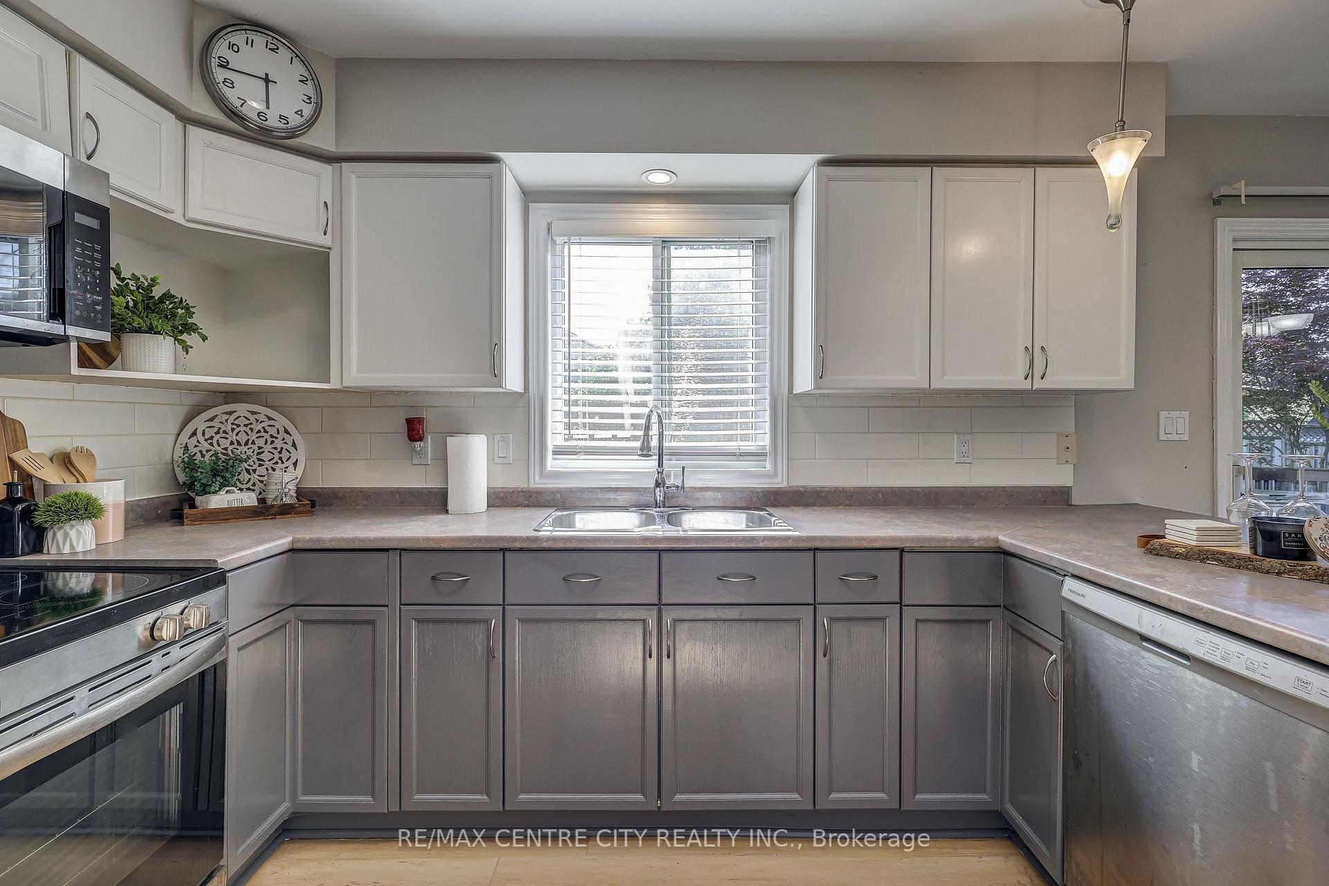 Photo 24 of 19 Lyford Court, St. Thomas — HOMEH