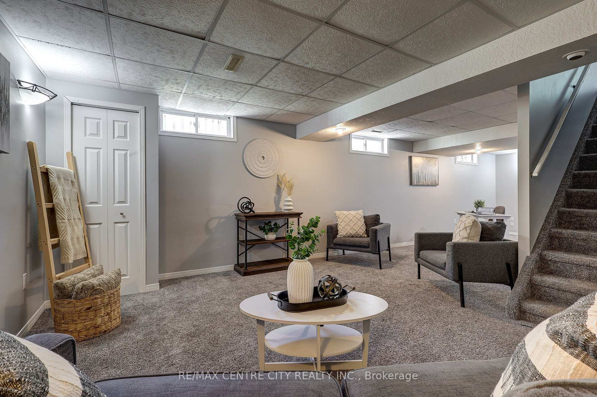 Photo 37 of 19 Lyford Court, St. Thomas — HOMEH