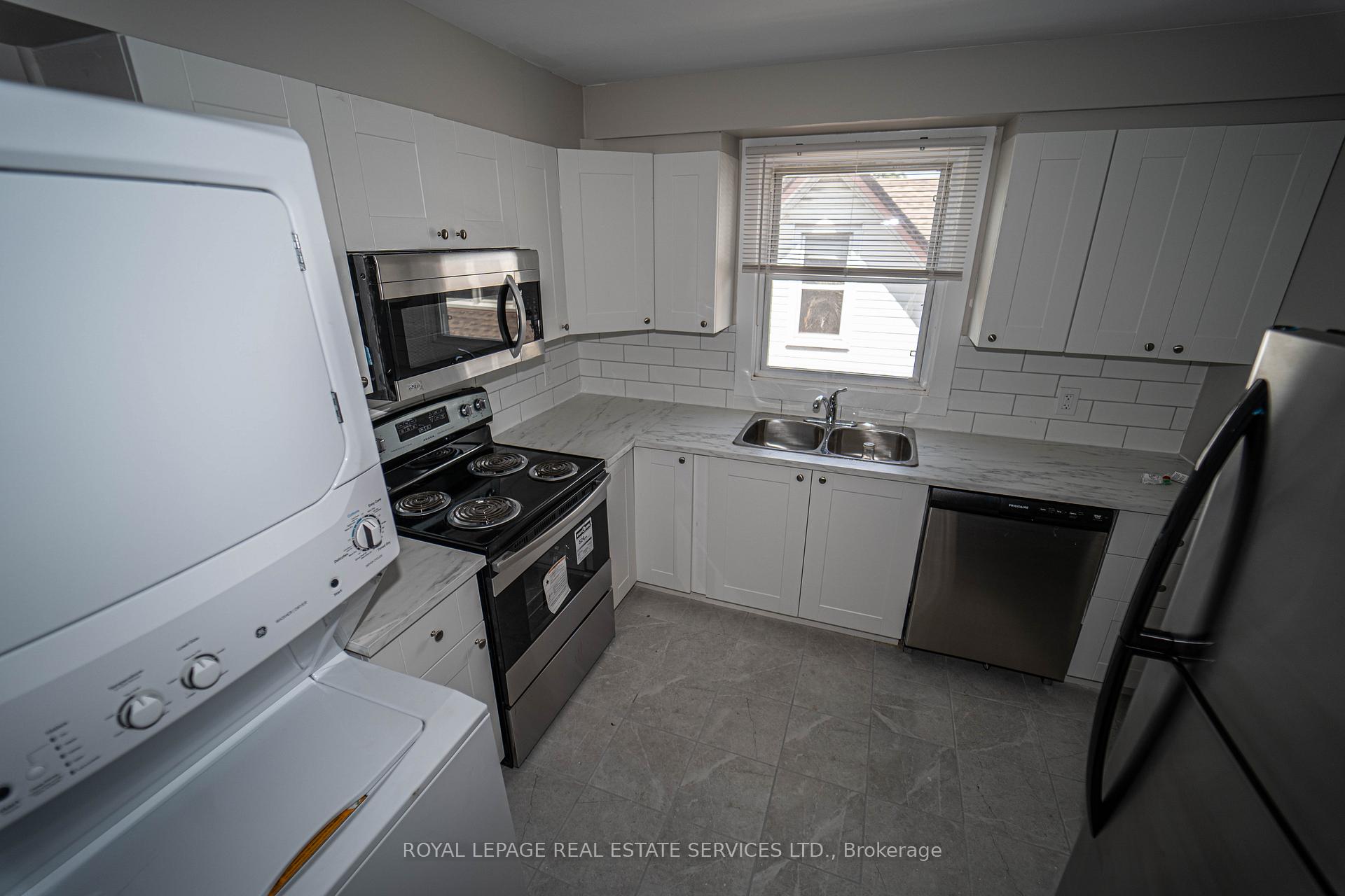 Photo 5 of 8 Bruce Street, St. Catharines, Downtown — HOMEH