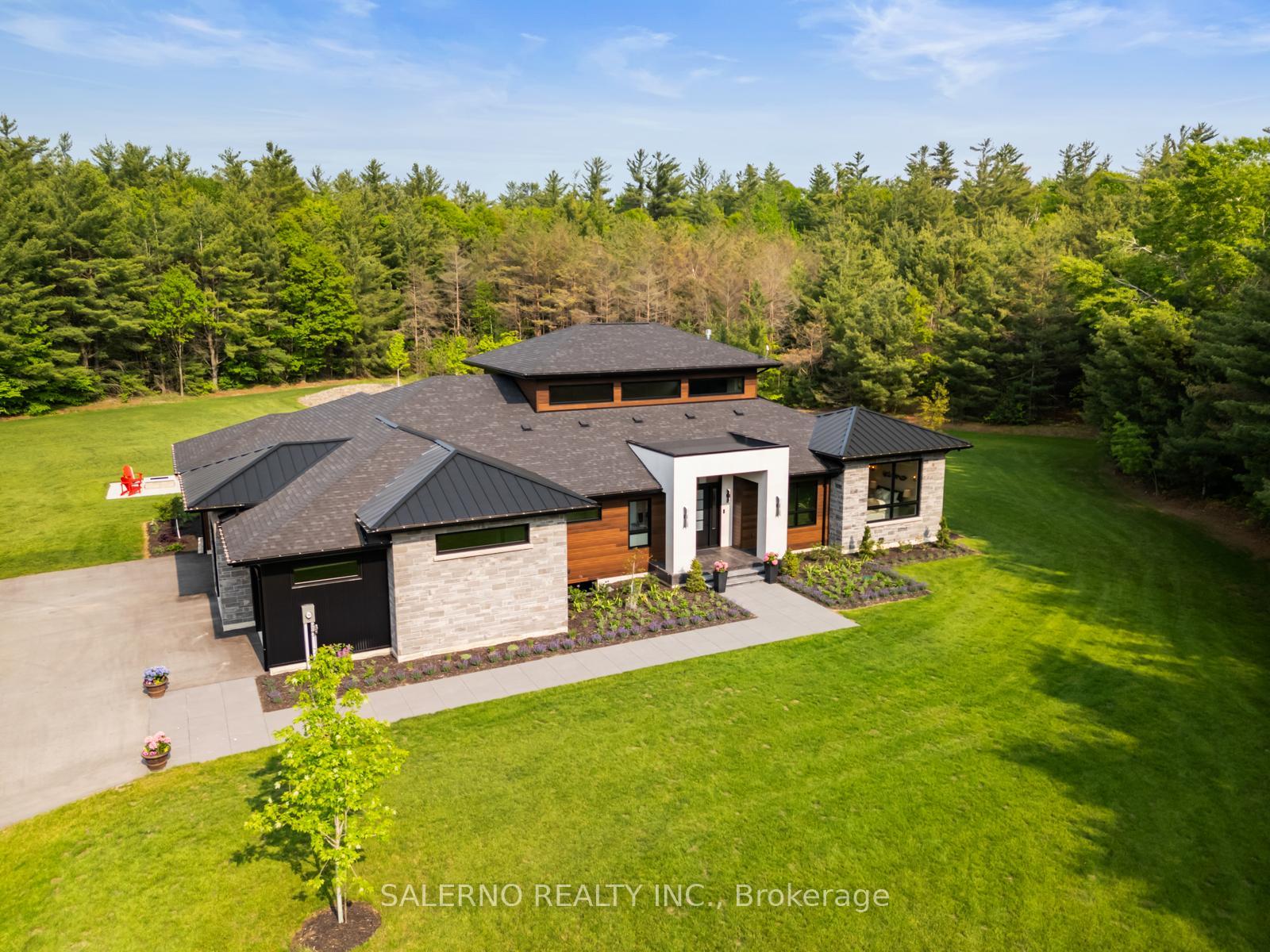 Photo 5 of 38 Marni Lane, Springwater, Phelpston — HOMEH