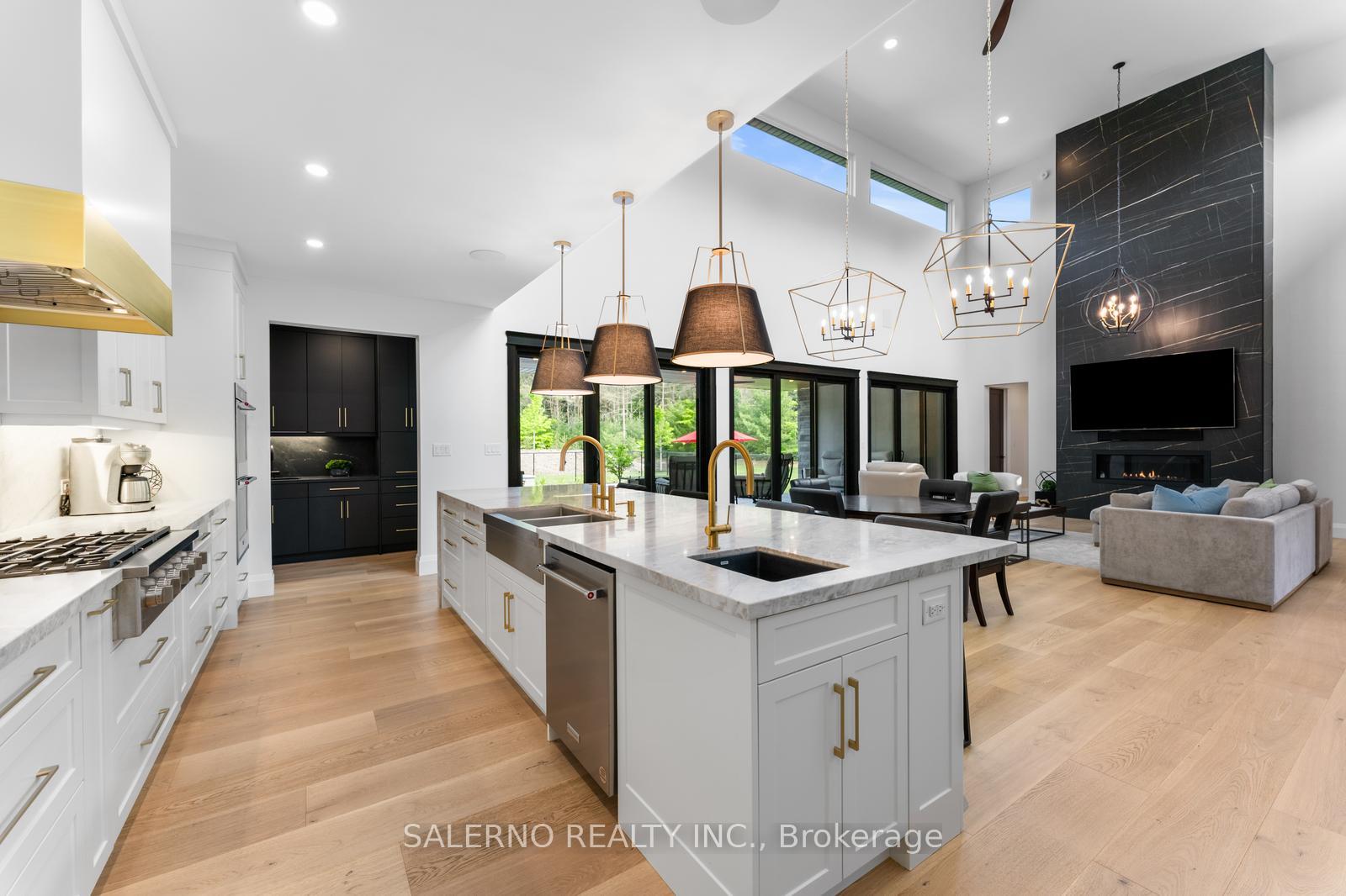 Photo 12 of 38 Marni Lane, Springwater, Phelpston — HOMEH