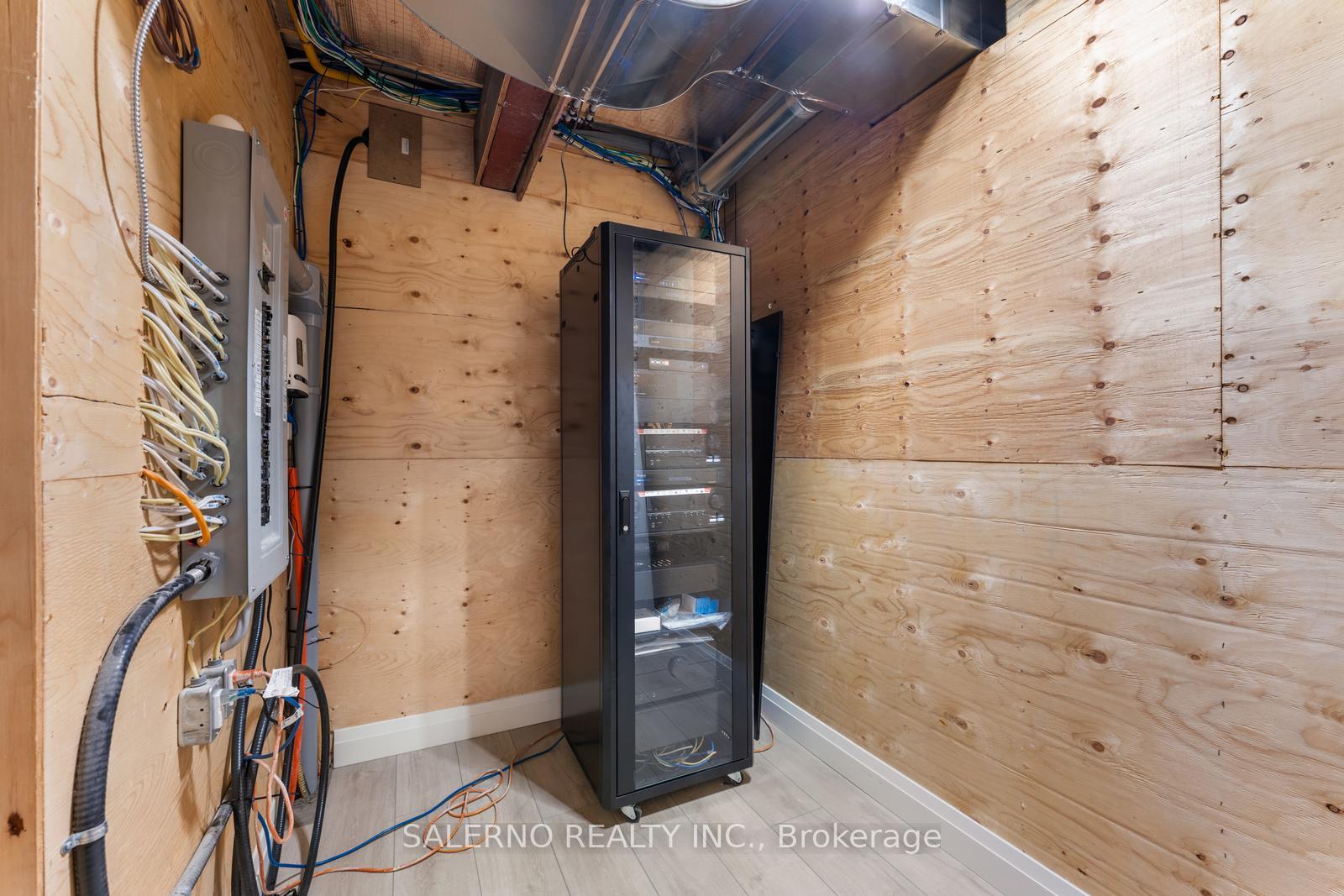 Photo 31 of 38 Marni Lane, Springwater, Phelpston — HOMEH