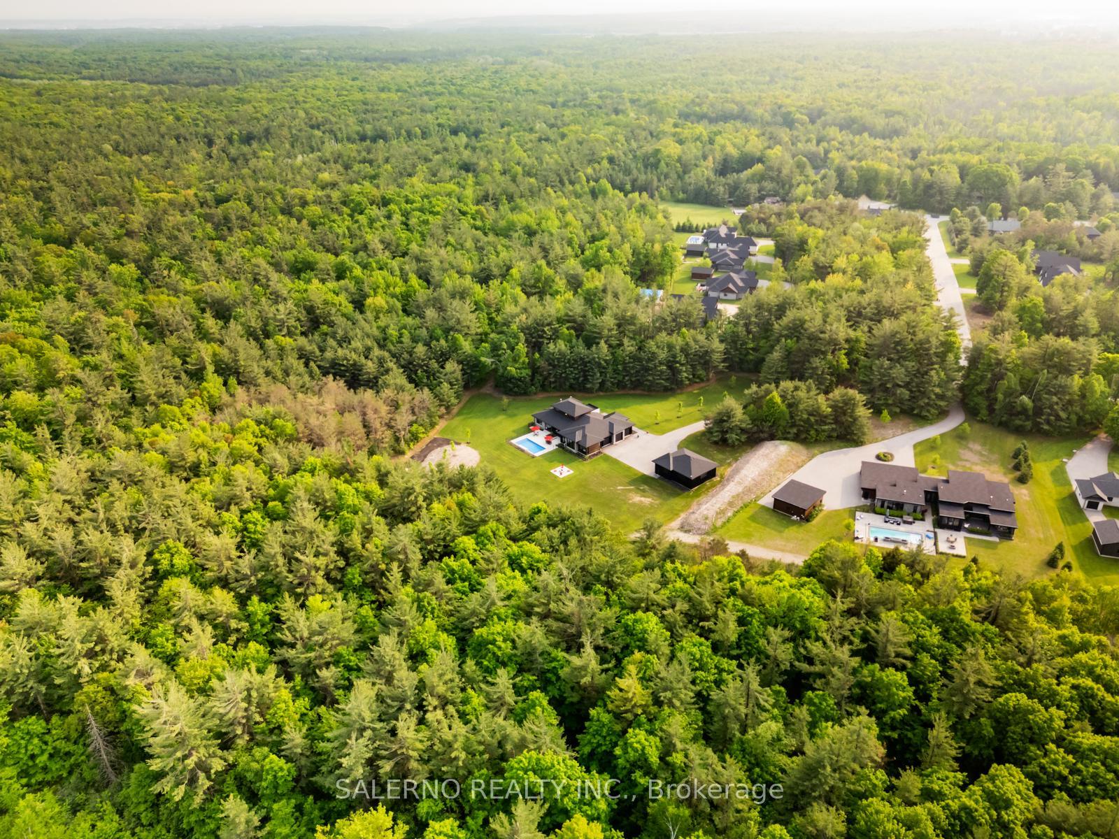 Photo 36 of 38 Marni Lane, Springwater, Phelpston — HOMEH