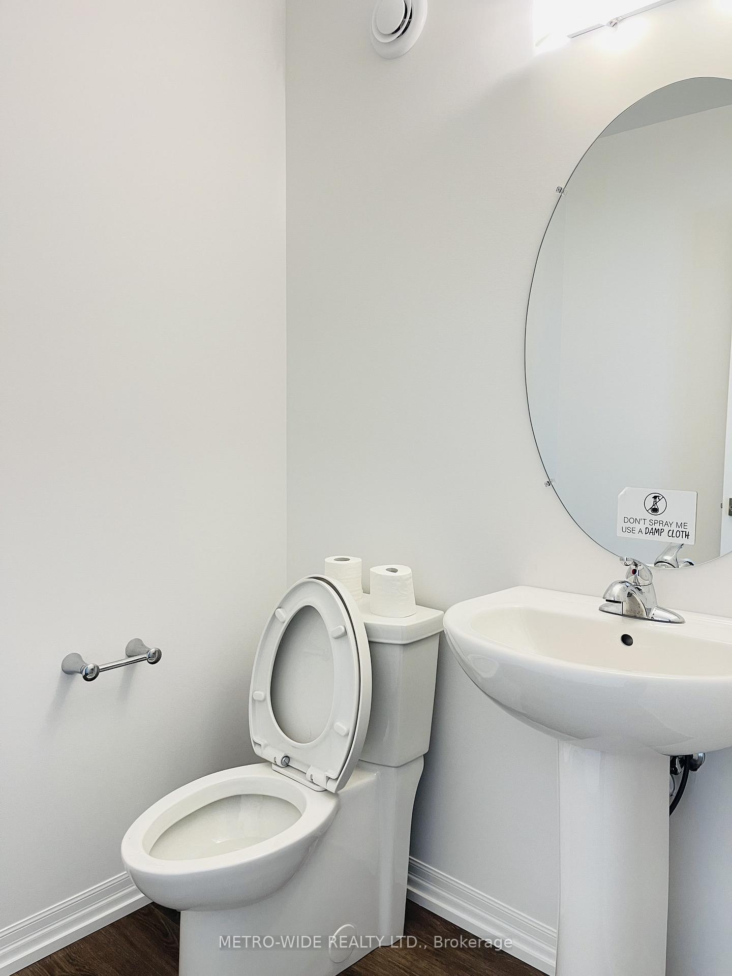 Photo 13 of 70 Silverleaf Path E, St. Thomas — HOMEH