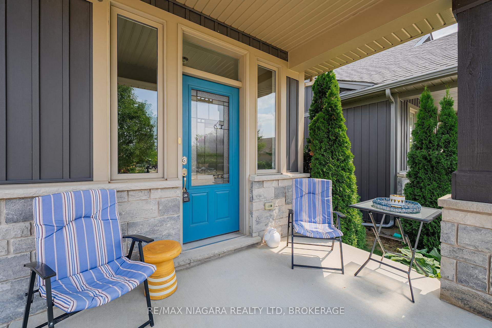 Photo 4 of 86 Parkside Drive, St. Catharines, Port Weller — HOMEH