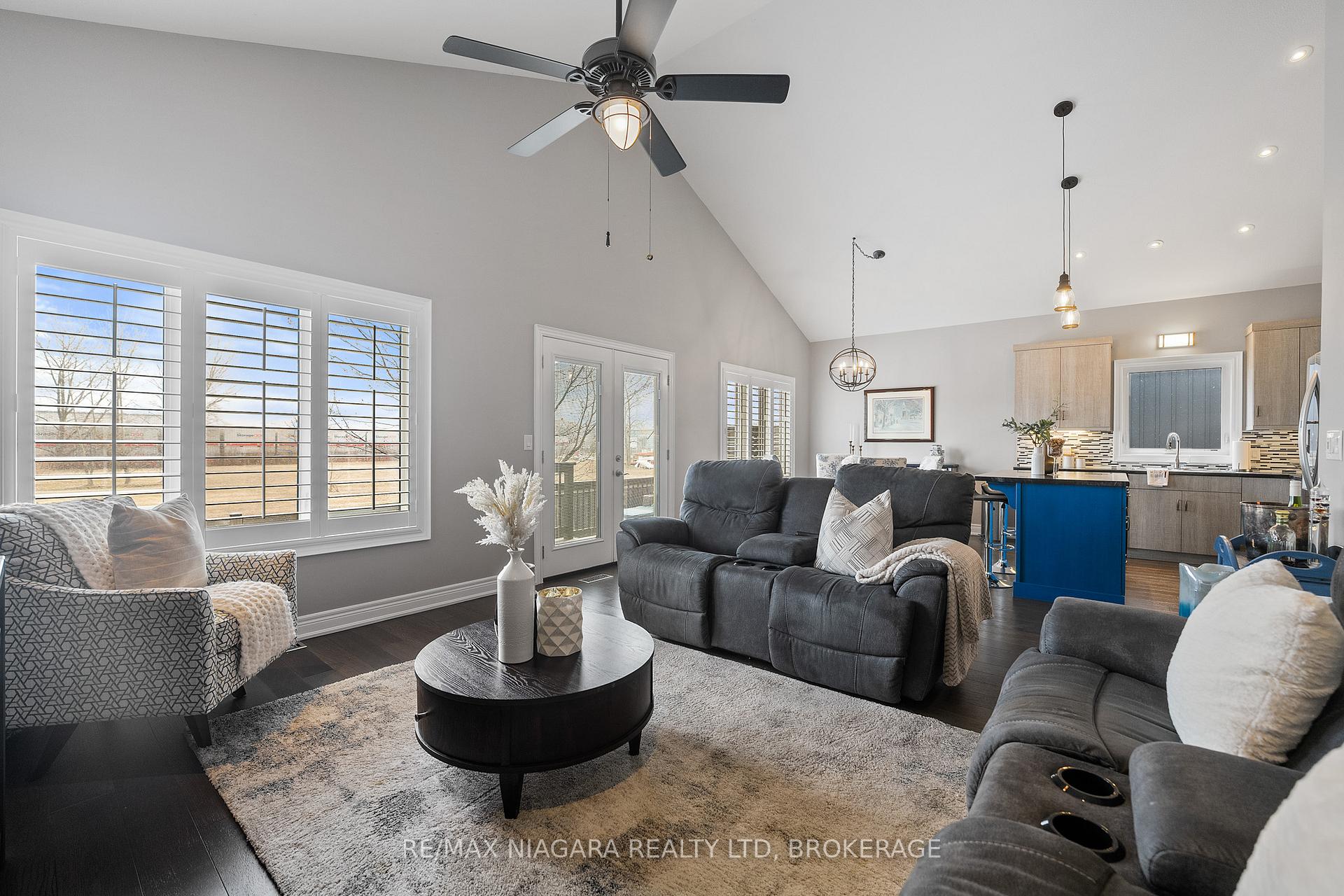 Photo 13 of 86 Parkside Drive, St. Catharines, Port Weller — HOMEH